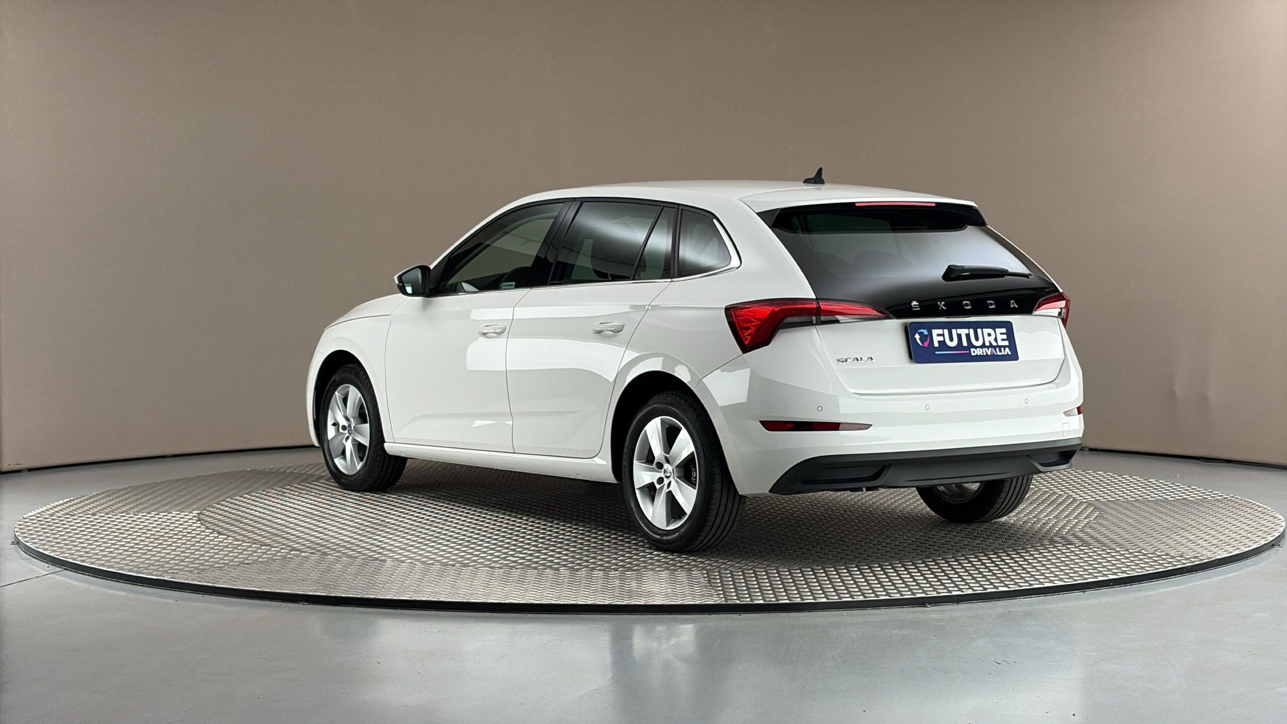 Škoda Scala, 1.5 TSI DSG Style - fotka 2