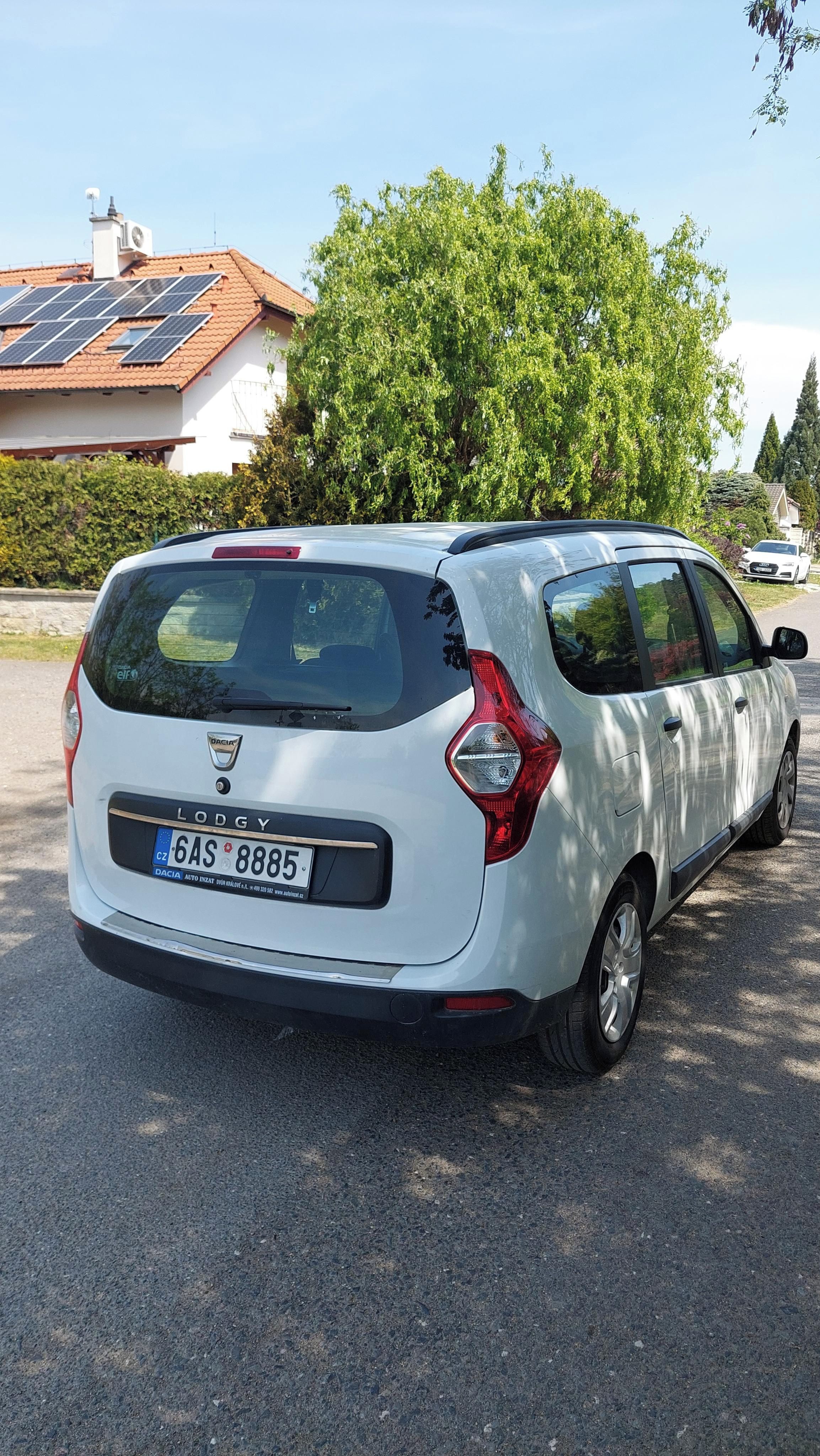 Dacia Lodgy, Zánovní stav, palubní kamera - fotka 3
