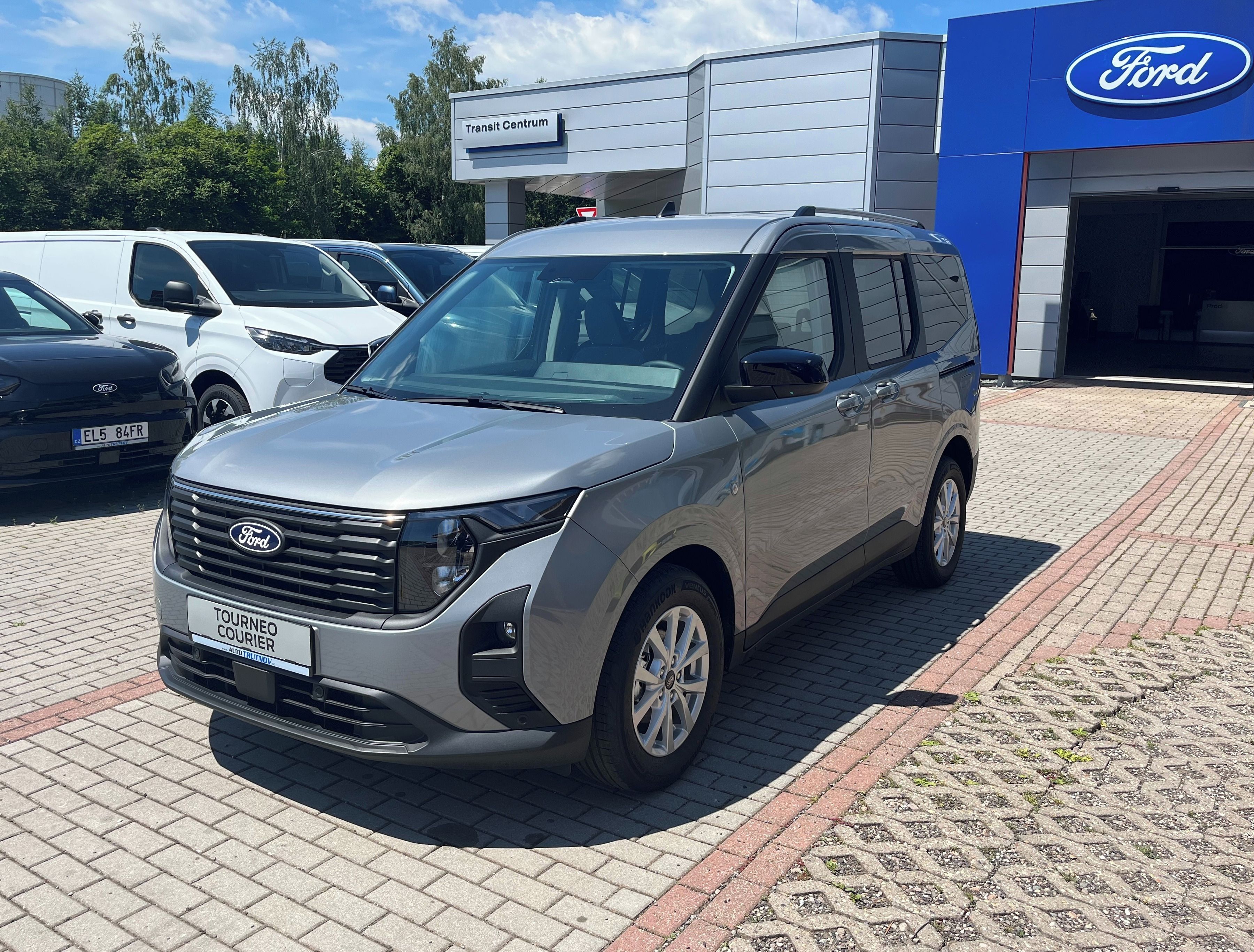 Ford Tourneo Courier, 1.0 EcoBoost 92 kW Titanium