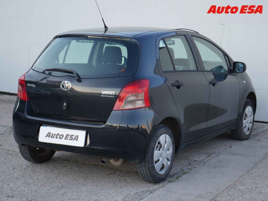 Toyota Yaris, 1.0 i - fotka 6