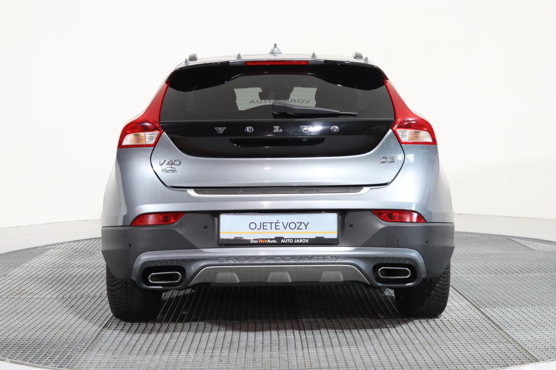 Volvo V40, CROSS COUNTRY 2,0 D3 AUTOMAT - fotka 6