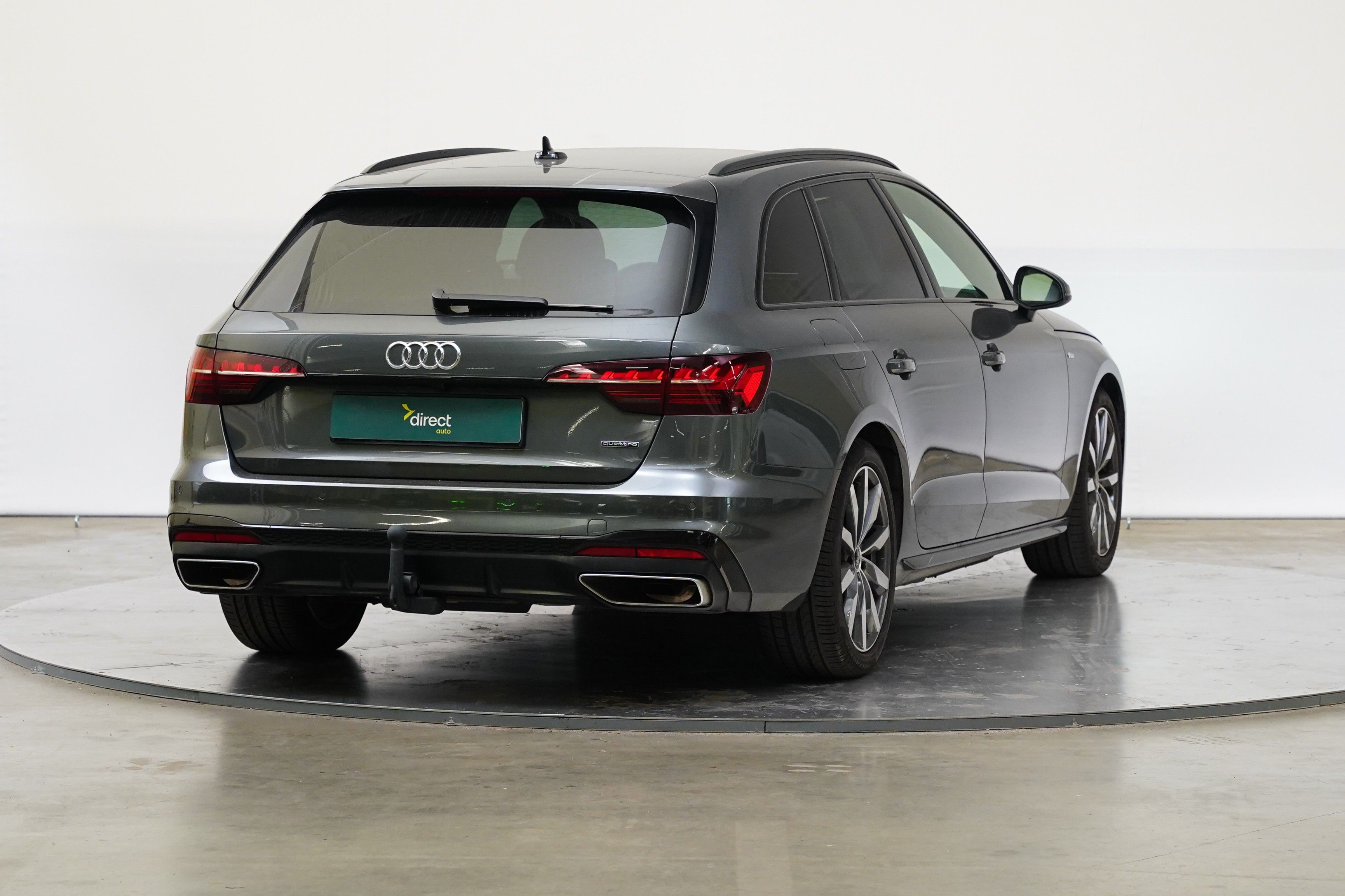Audi A4, 40 TFSI 150 kW Quattro S line - fotka 2