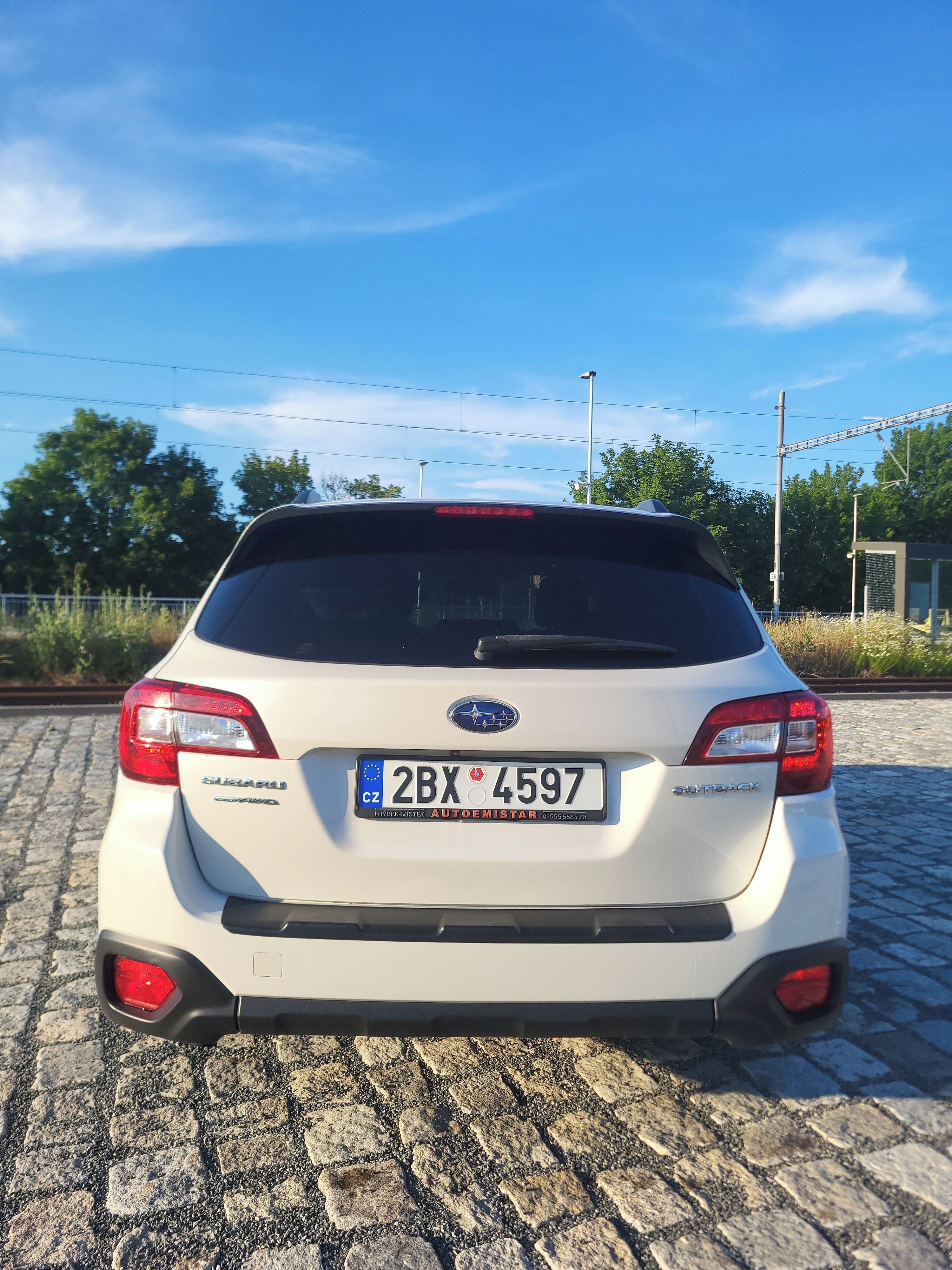 Subaru Outback, garážovaný vůz - fotka 4