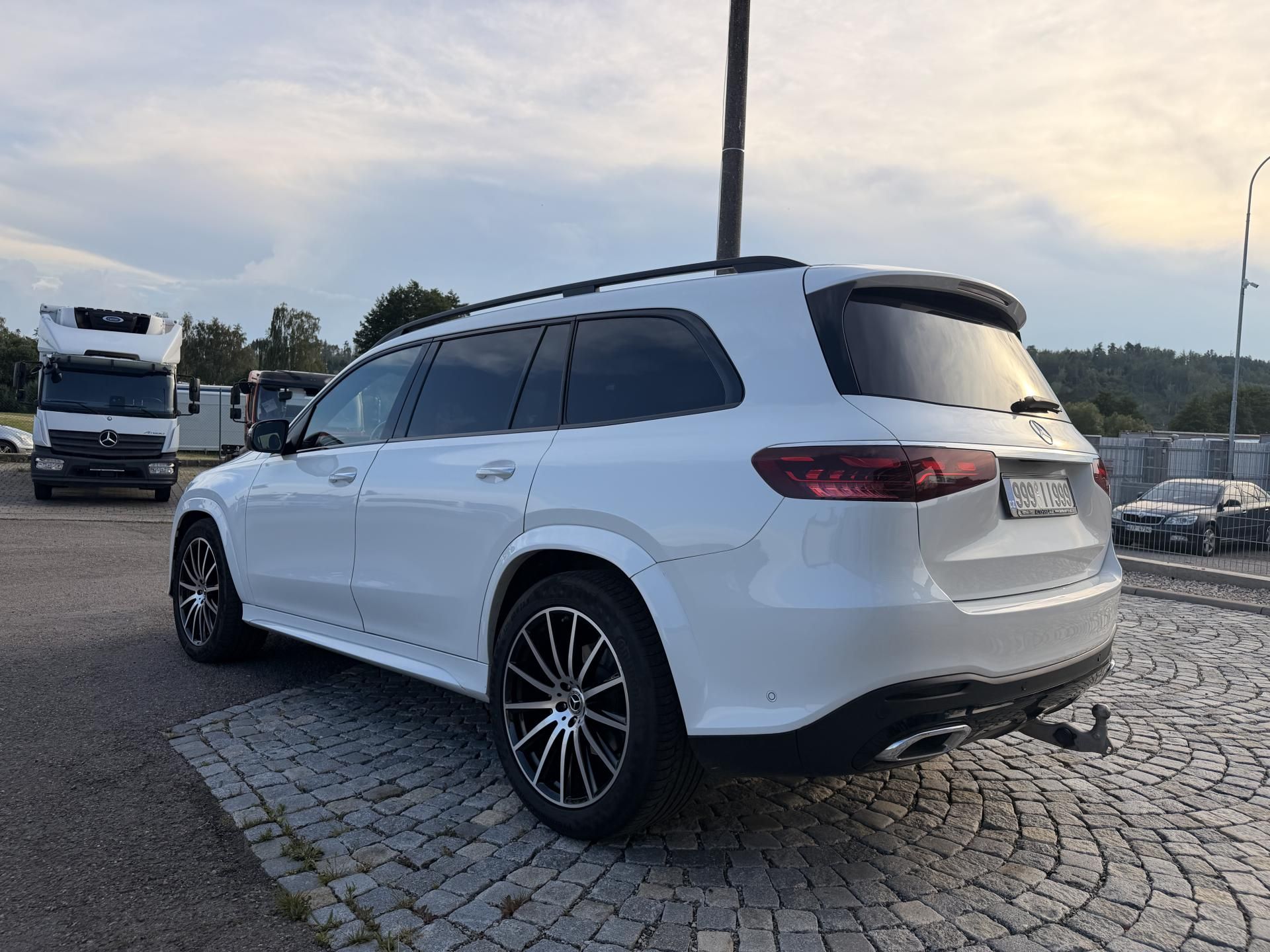 Mercedes-Benz GLS, 450D AMG E-ACTIVE BODY MAX - fotka 3