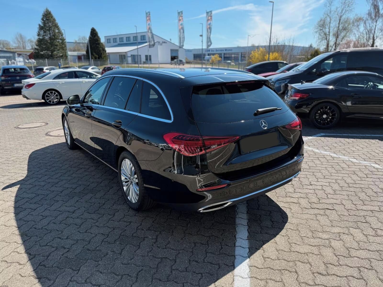 Mercedes-Benz Třídy C, 220 T d 4Matic*360°*Kůže*Navi* - fotka 2