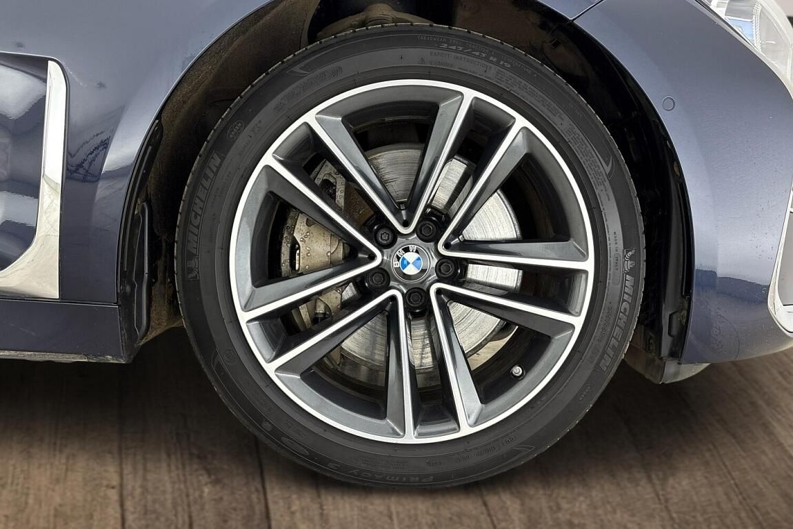 BMW Řada 7, 745e - fotka 5