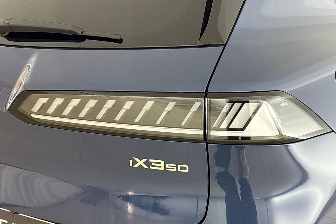 BMW iX3, 50 xDrive - fotka 5