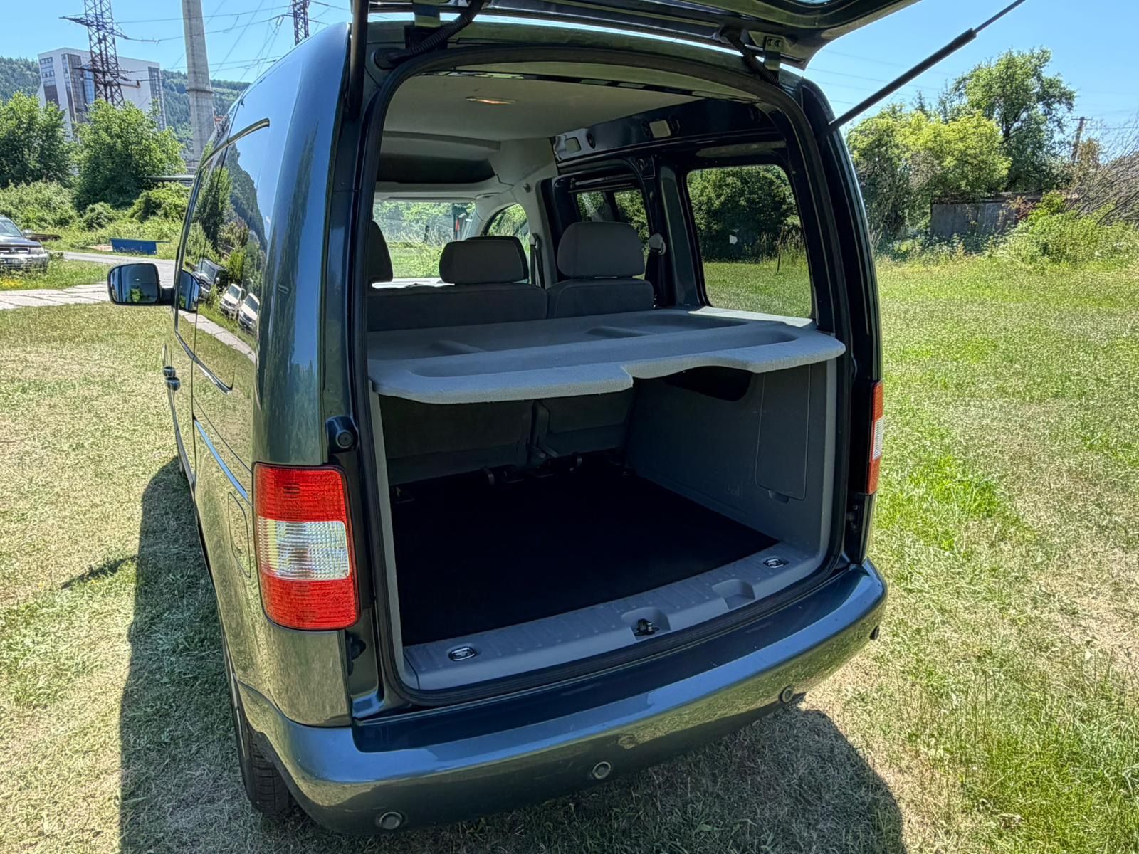 Volkswagen Caddy, 1,6 MPI LIFE - 75 KW - fotka 6