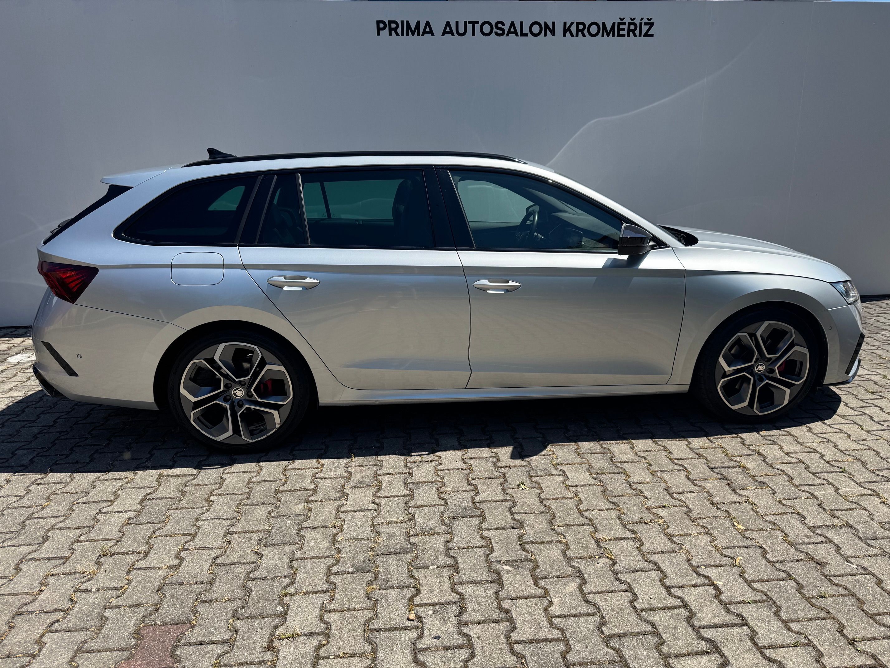 Škoda Octavia, 2,0 TDi 147kw RS 4x4 TOP - fotka 5