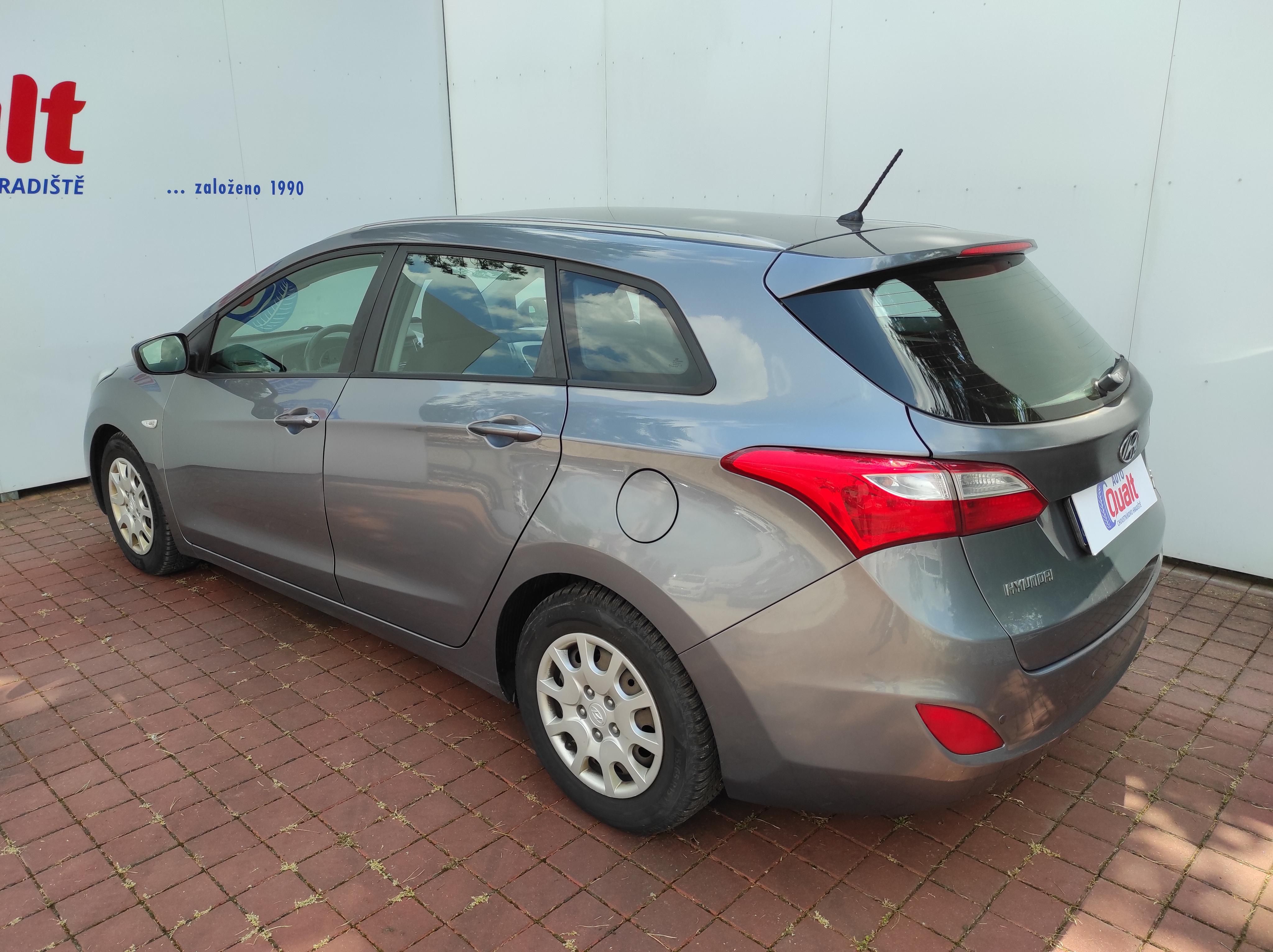 Hyundai i30, Kombi 1.6 CRDi ČR,SERVISKA,1.M - fotka 6