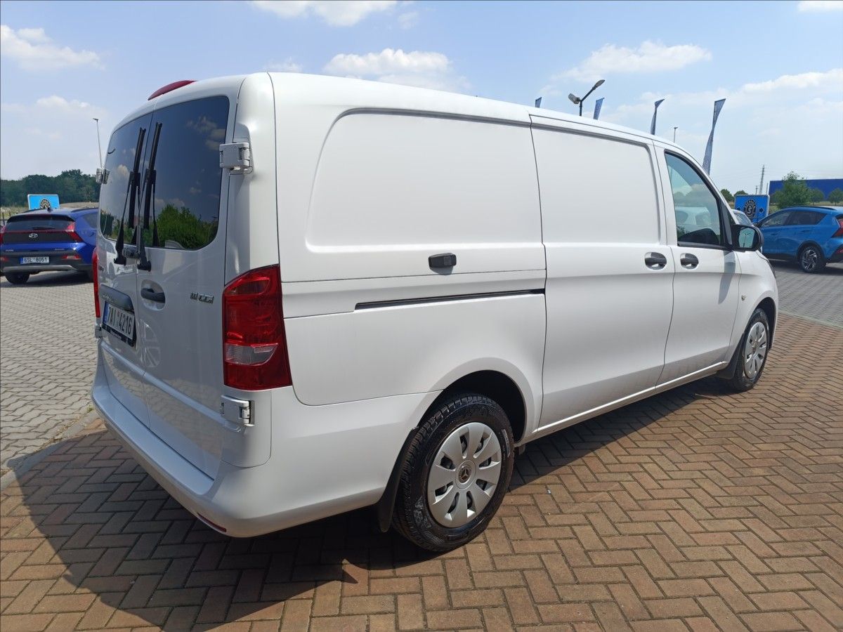 Mercedes-Benz Vito, 1,6 111 CDi Nosnost 1050kg - fotka 5
