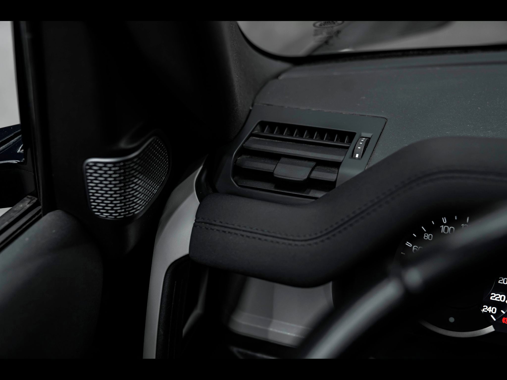 Land Rover Defender - fotka 6