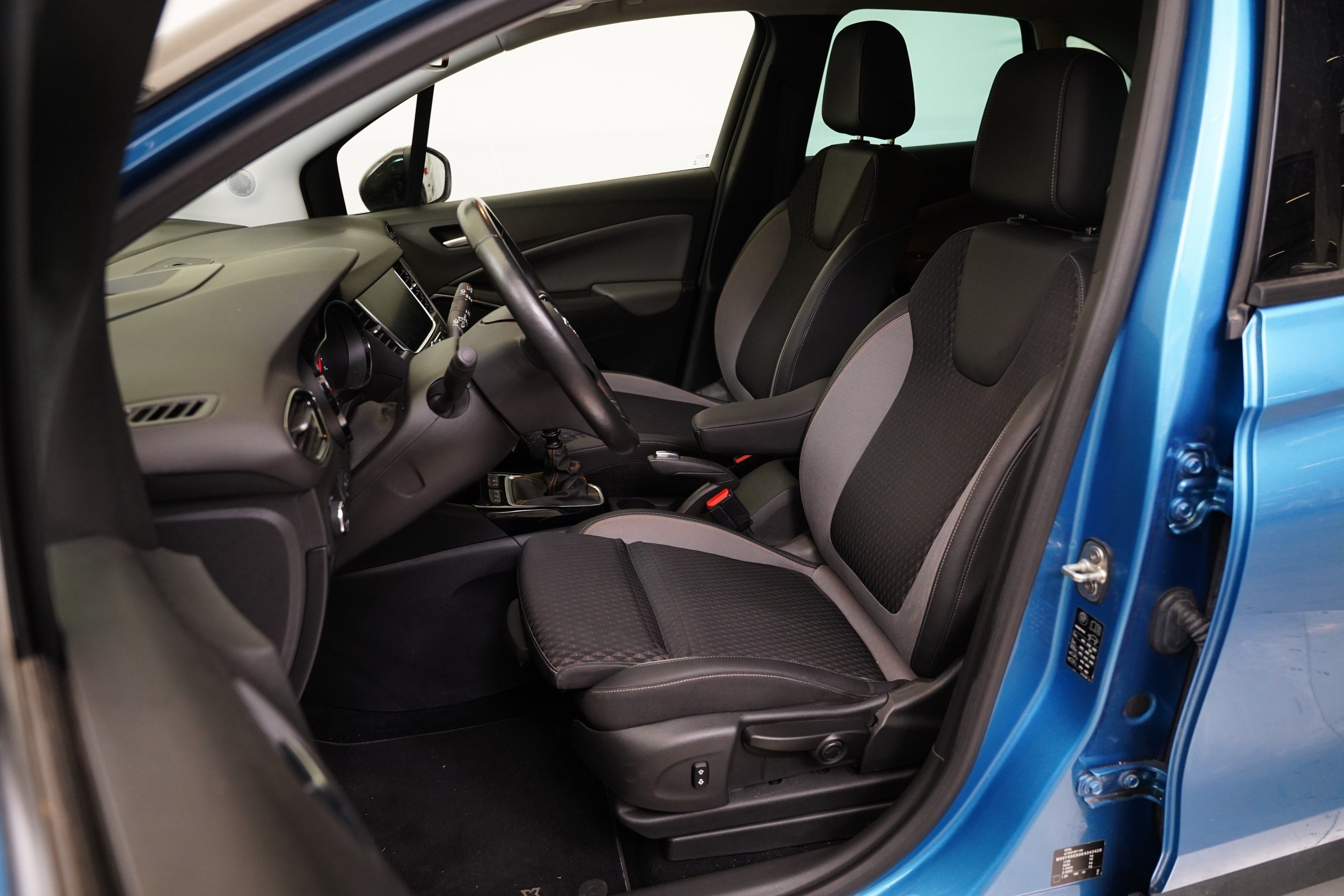 Opel Crossland, 1.2 Turbo 96 kW - fotka 5