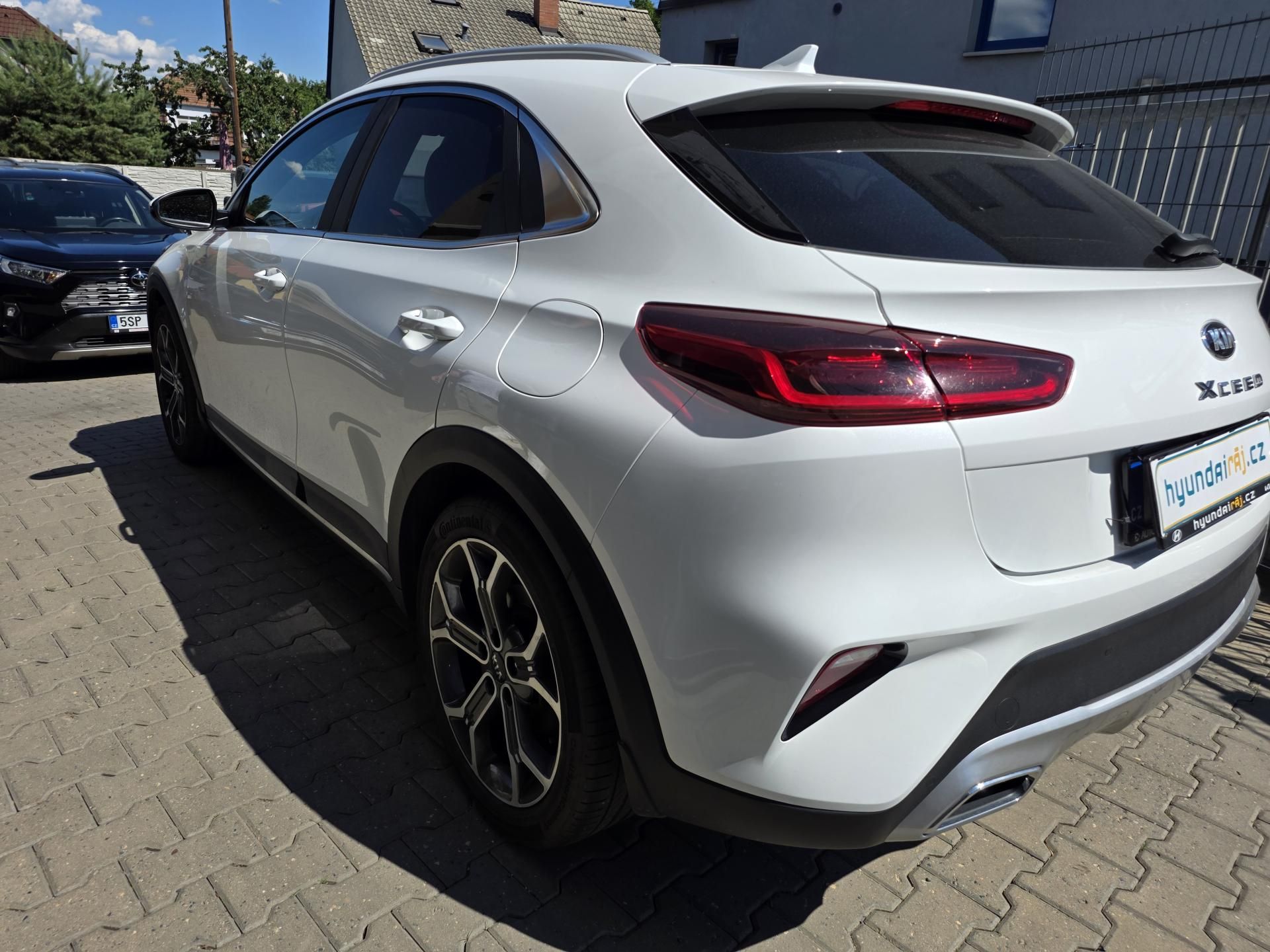 Kia XCee´d, 1.4-AUTOMAT-1.MAJITEL-TOP STAV - fotka 4