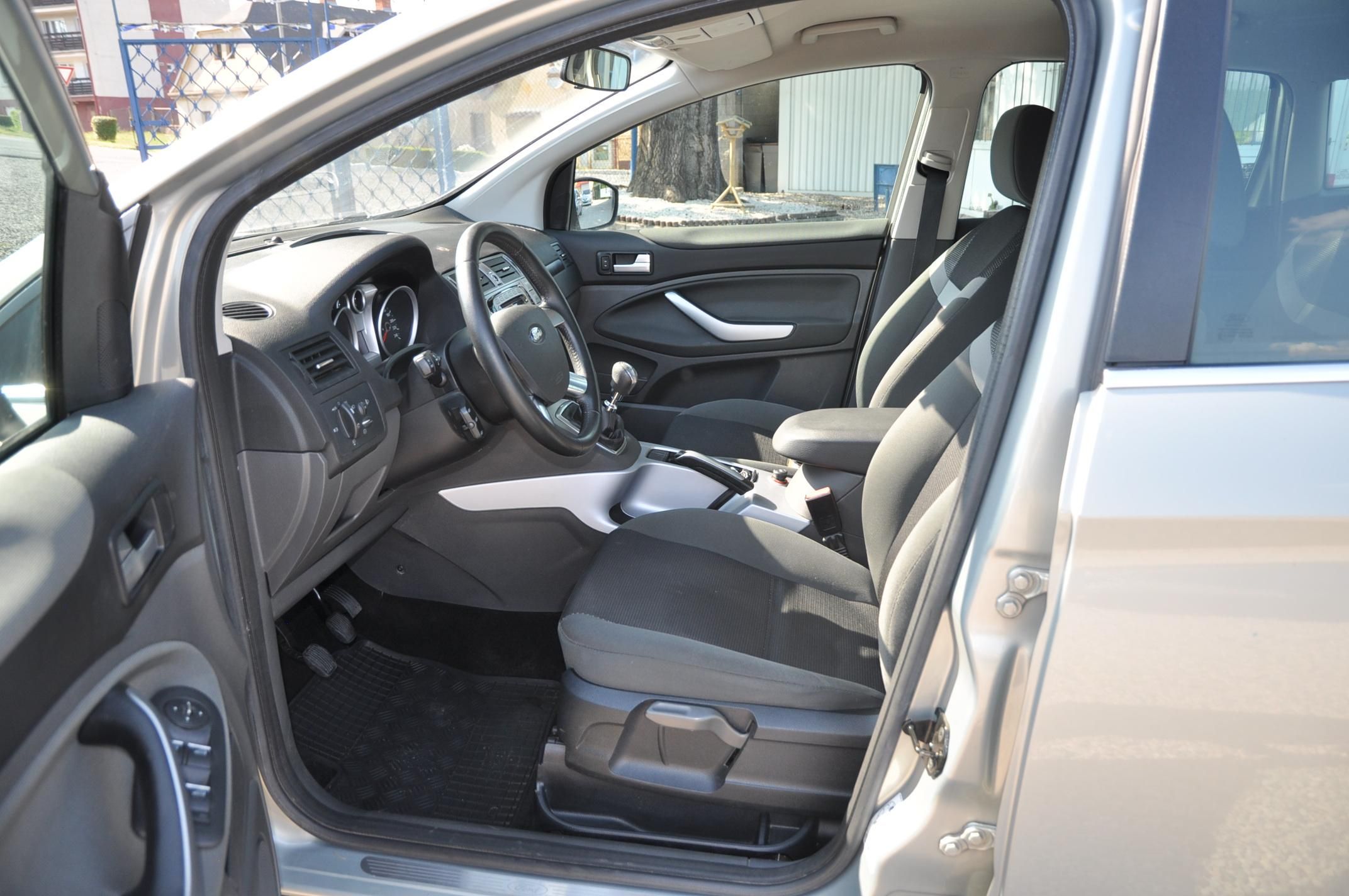 Ford Kuga, 2.0TDCi 103kW 4x4 Trend - fotka 6