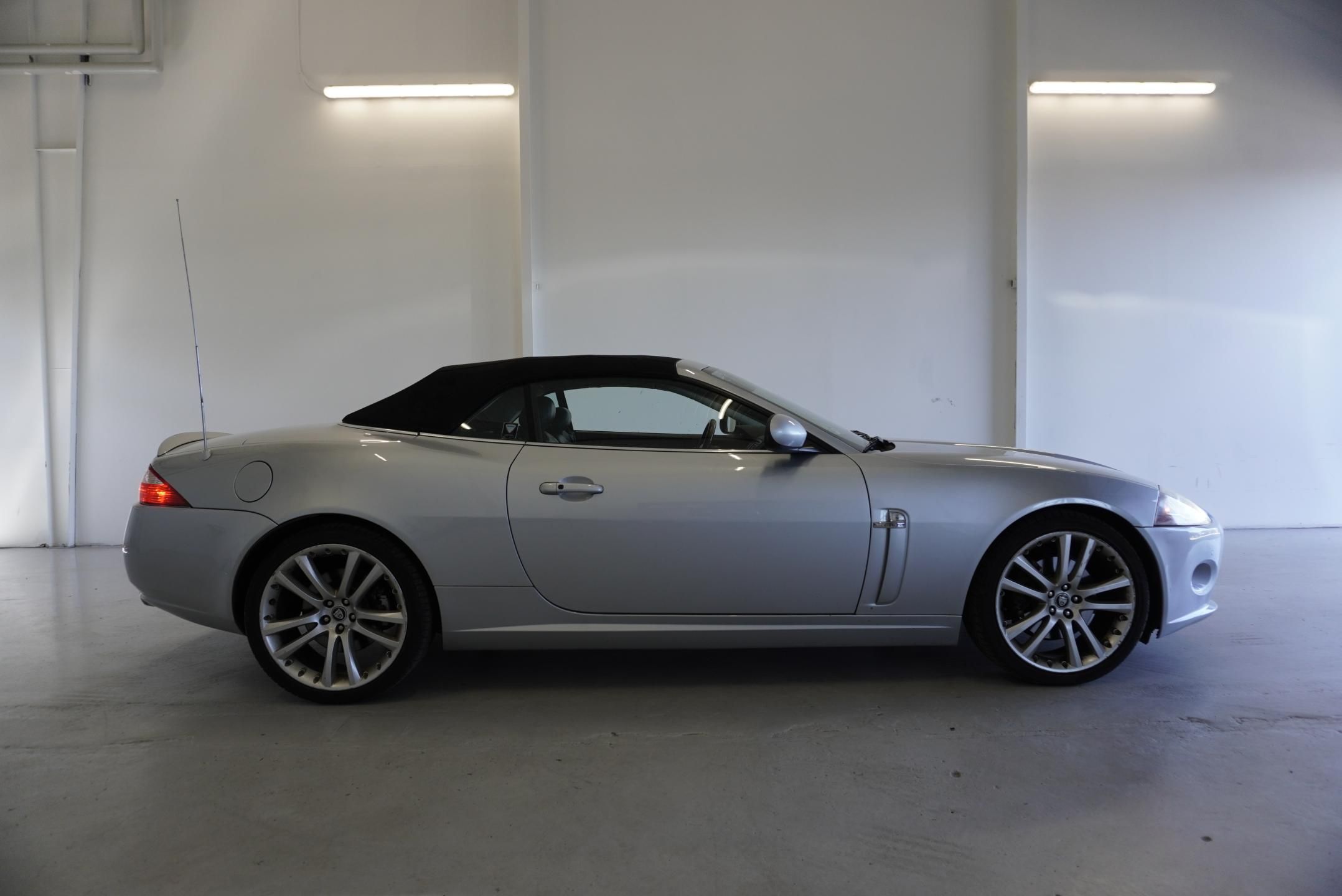Jaguar XK, 4.2 V8 kabrio - fotka 6