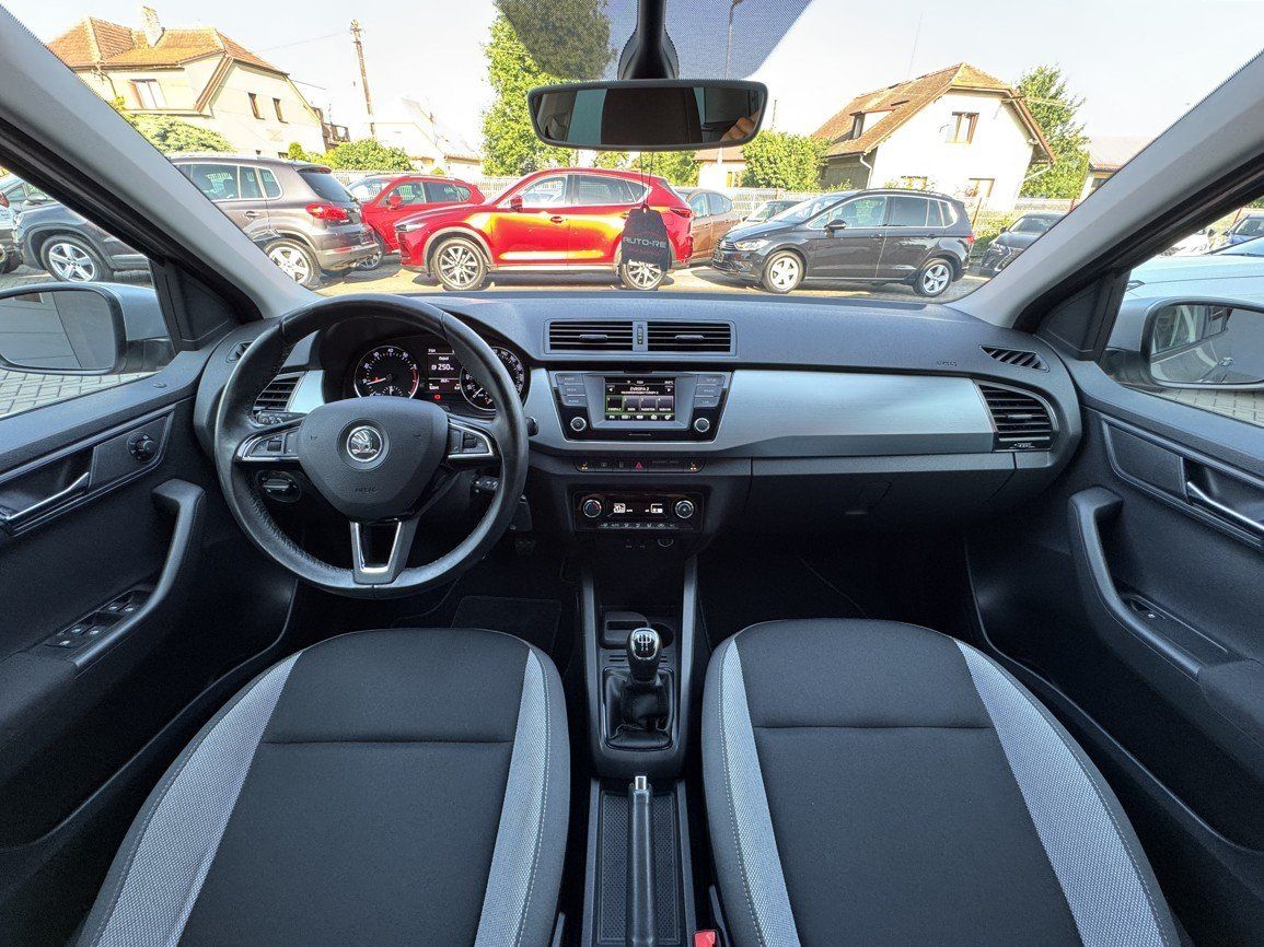 Škoda Fabia, 1.2TSi Scout Digi Klima - fotka 6