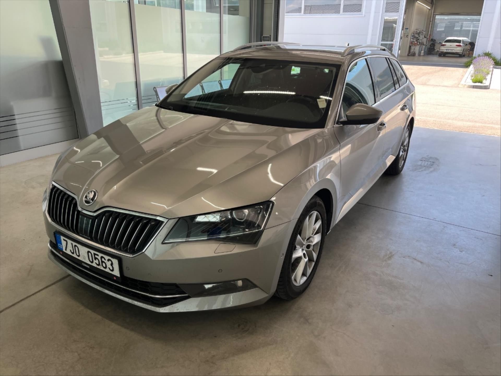 Škoda Superb, 2,0 TDI DSG Style+ Kůže DPH