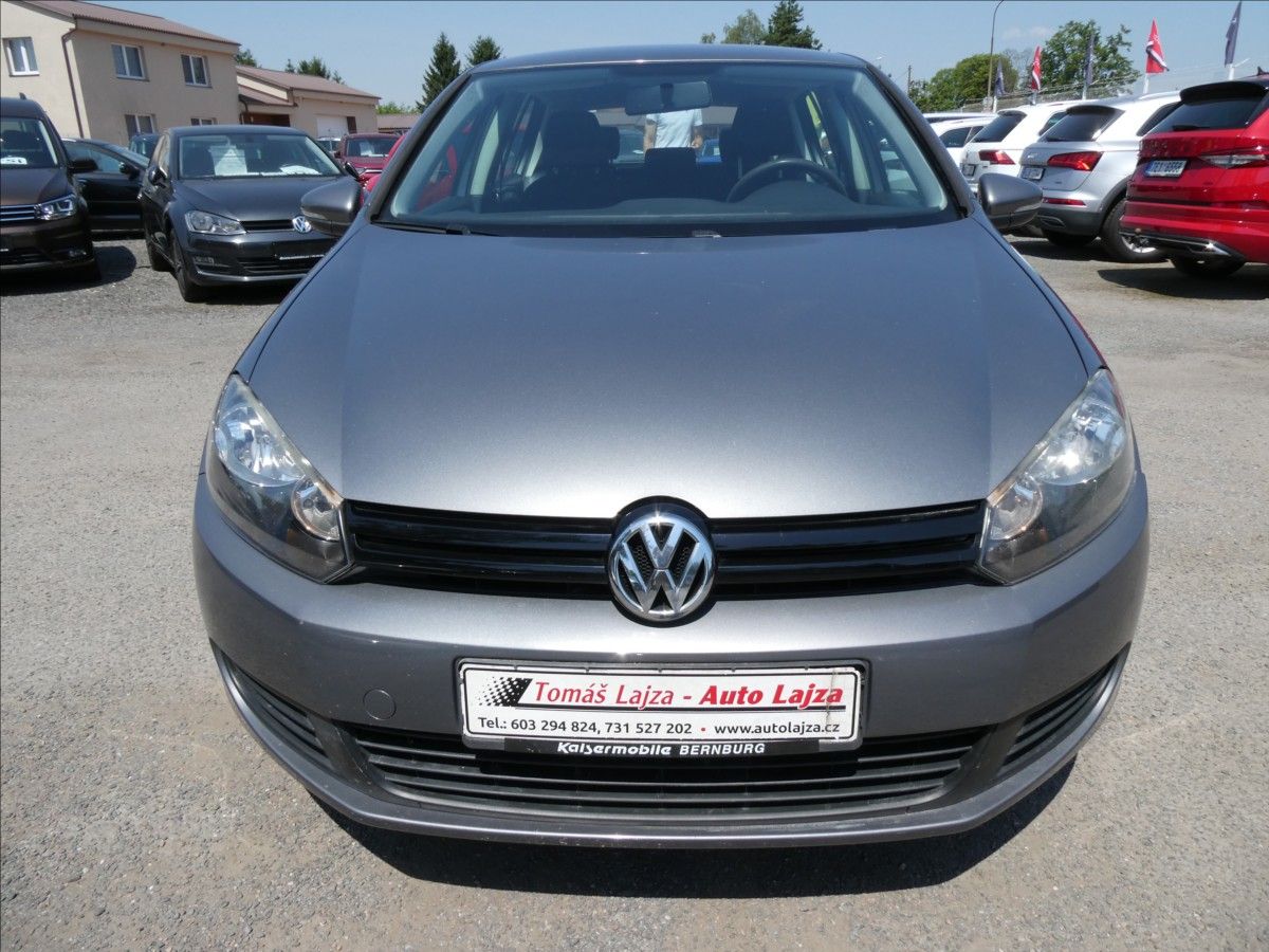 Volkswagen Golf, 1,6 MPi 75kW DSG klima - fotka 2