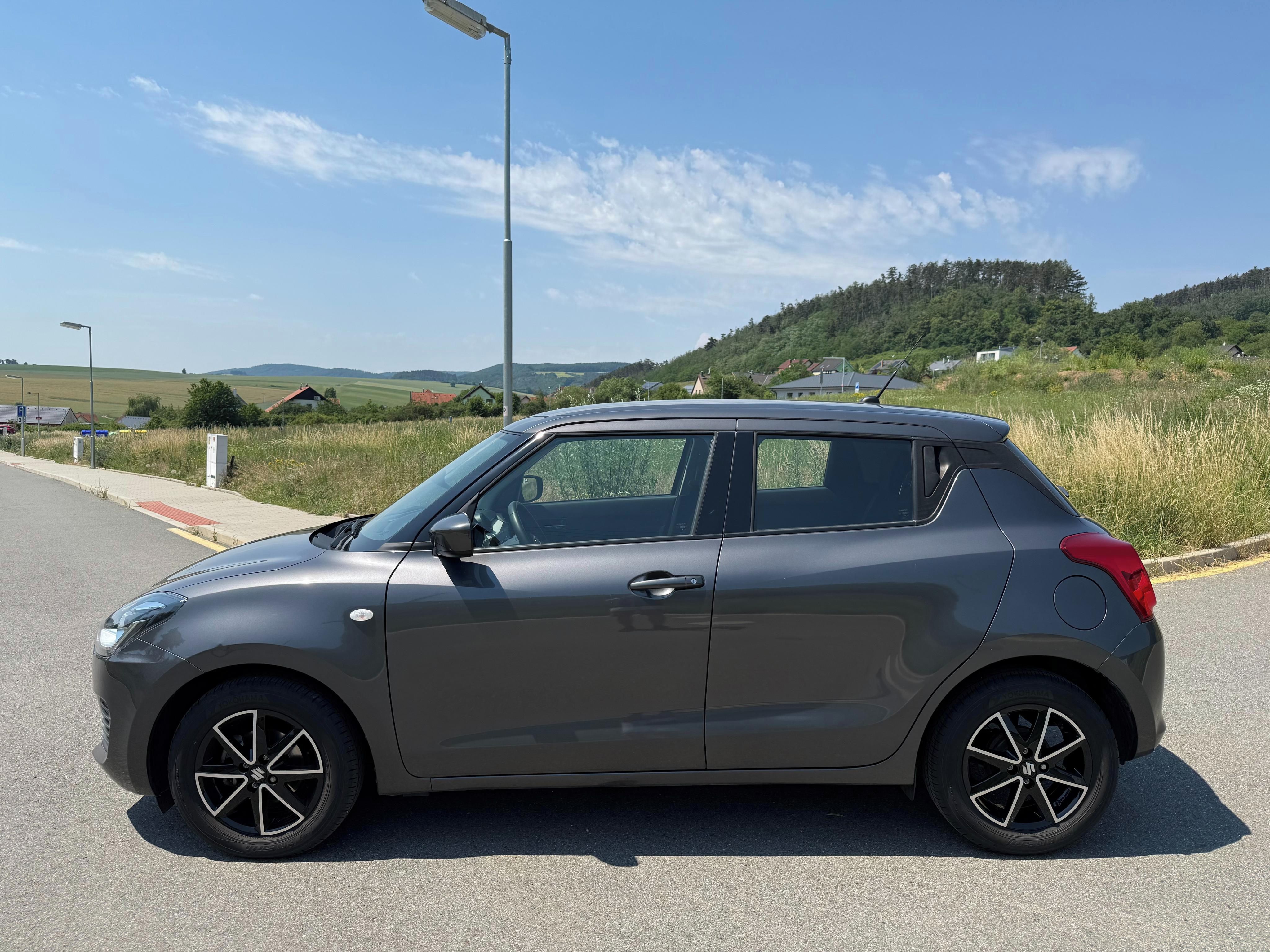 Suzuki Swift, 1.2 benzín hybrid 61kW, manuál - fotka 2