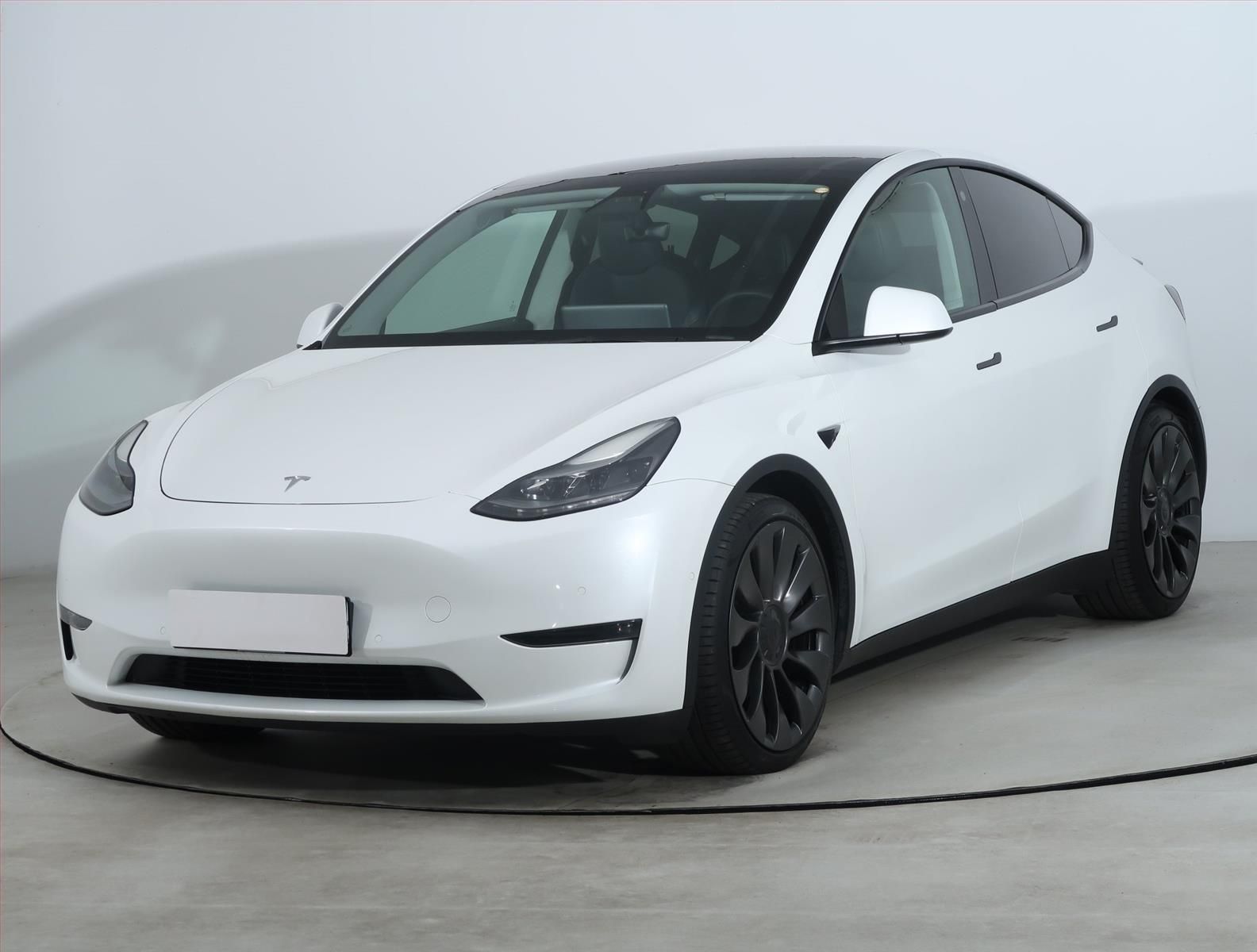 Tesla Model Y, Performance 79kWh, SoH 92% - fotka 2