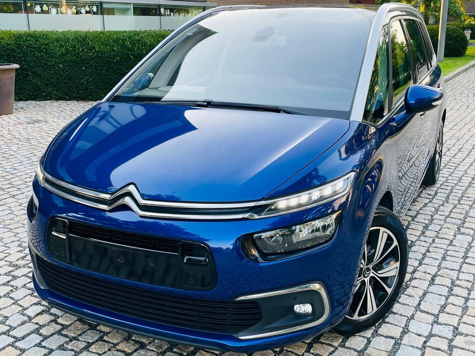Citroën Grand C4 Picasso, 2.0HDi MANUÁL 7MÍST SENZORY - fotka 2