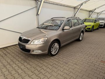 2.0TDi,103kW,Man,L&K,Xenon,ČR