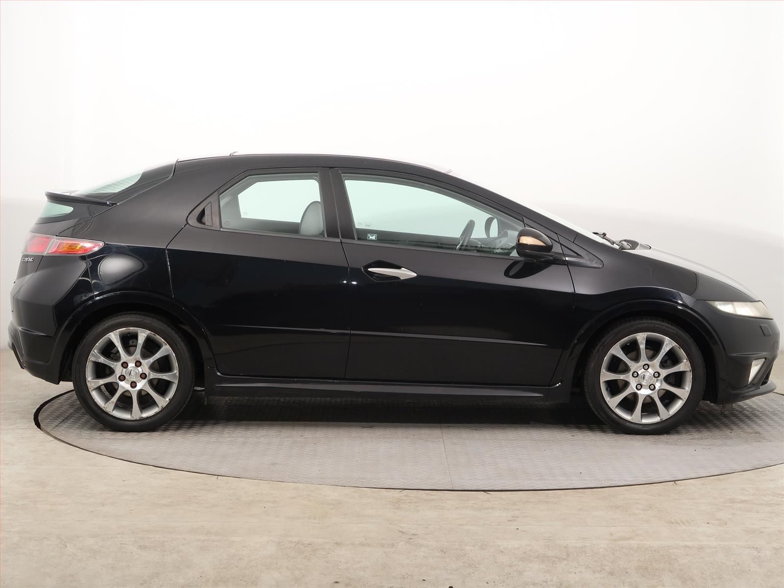 Honda Civic, 1.8, Navi, Automatická klima - fotka 6