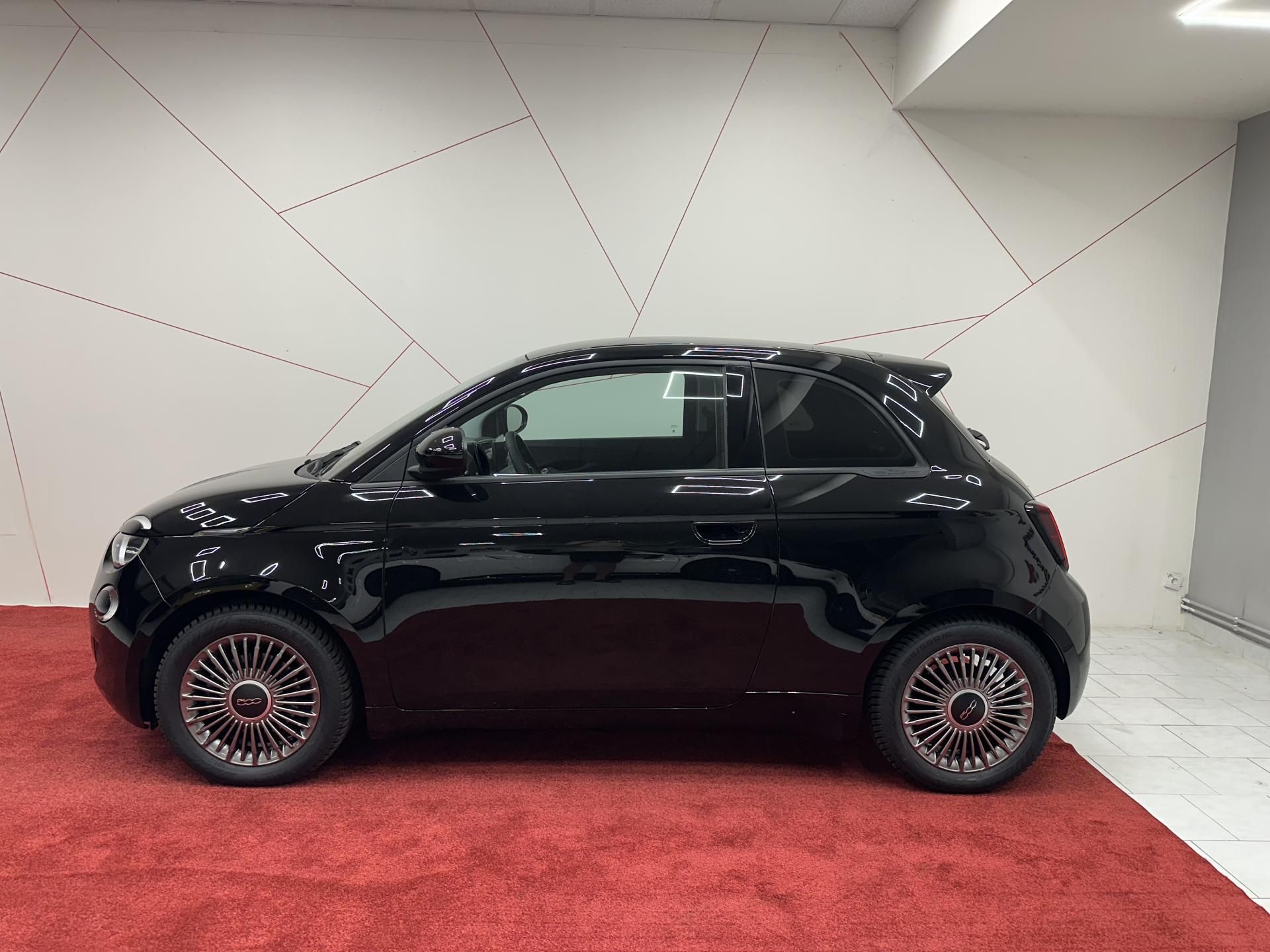 Fiat 500, E 42kwh*KAMERA*10”UCONNECT*TOP - fotka 2
