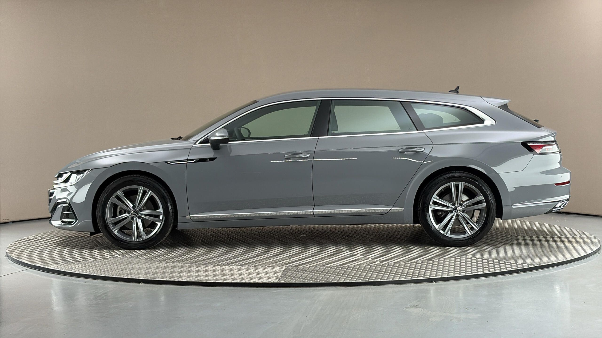 Volkswagen Arteon, 2.0 TDI DSG R-Line Shooting Br - fotka 4
