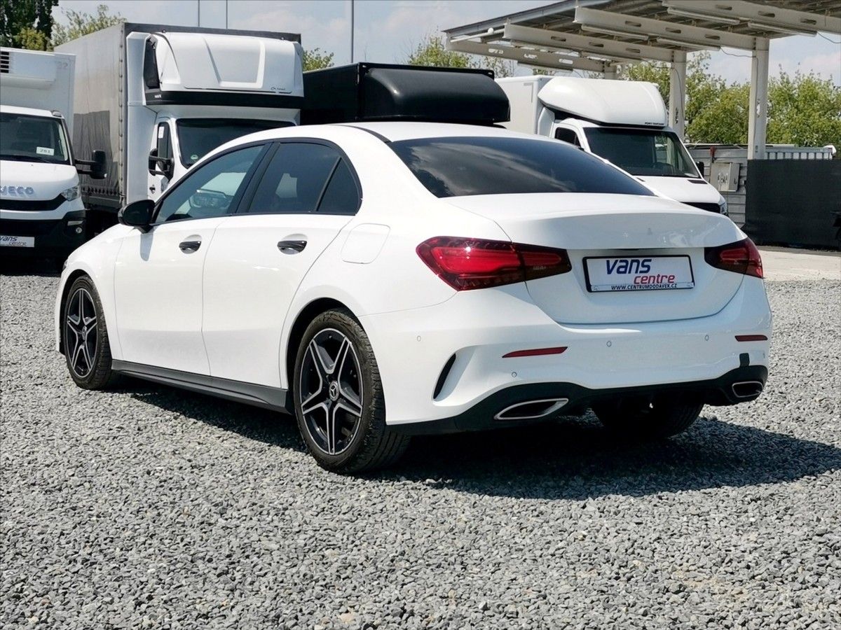 Mercedes-Benz Třídy A, A 180 AMG-line*Night*Keyless - fotka 4
