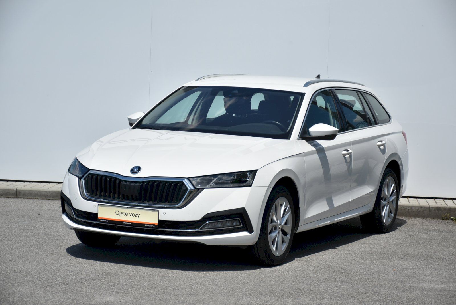 Škoda Octavia, Style Plus 1.5 eTSI DSG - fotka 6