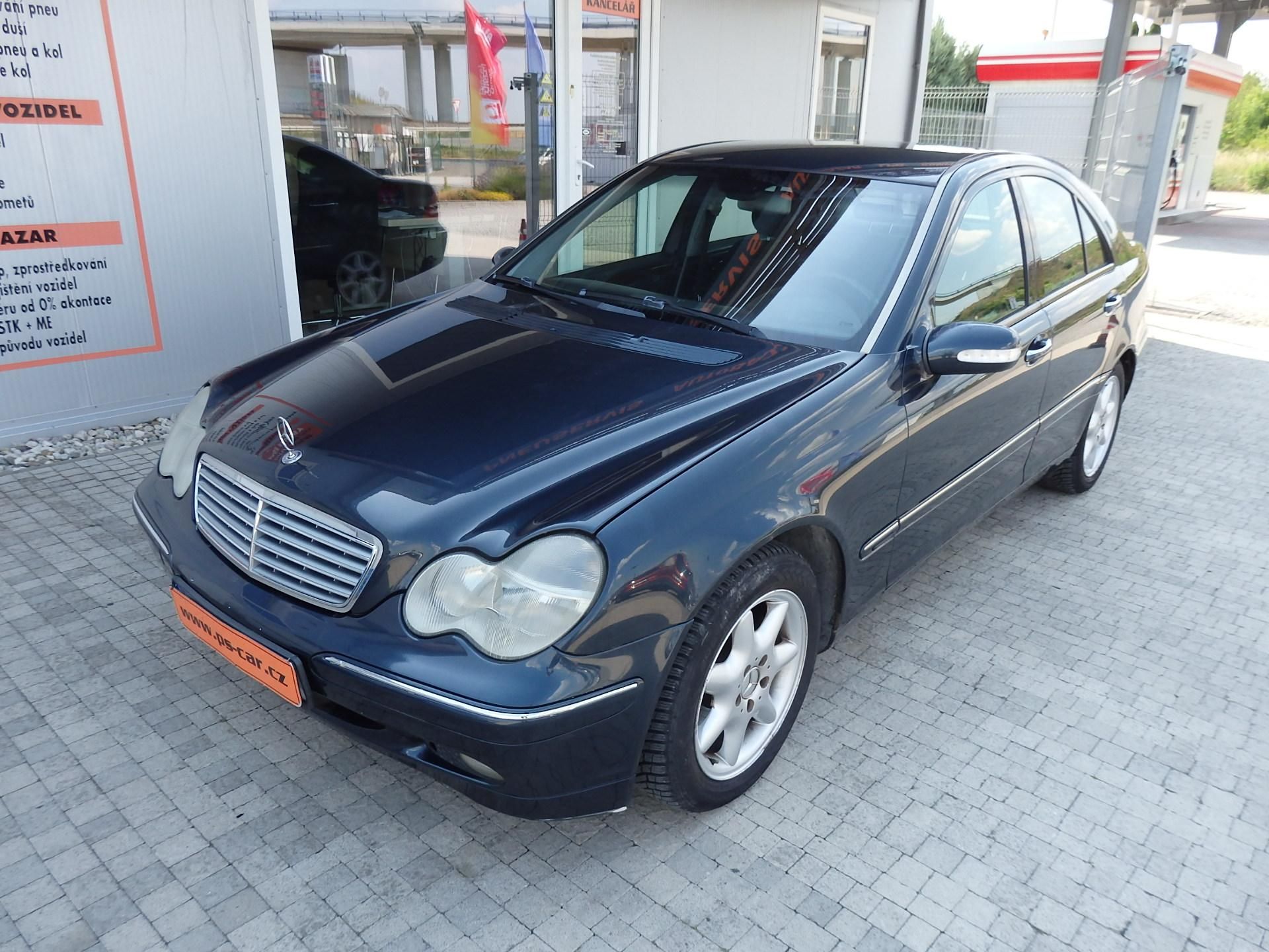 Mercedes-Benz Třídy C, 220 CDI 4x AIRBAG - fotka 2