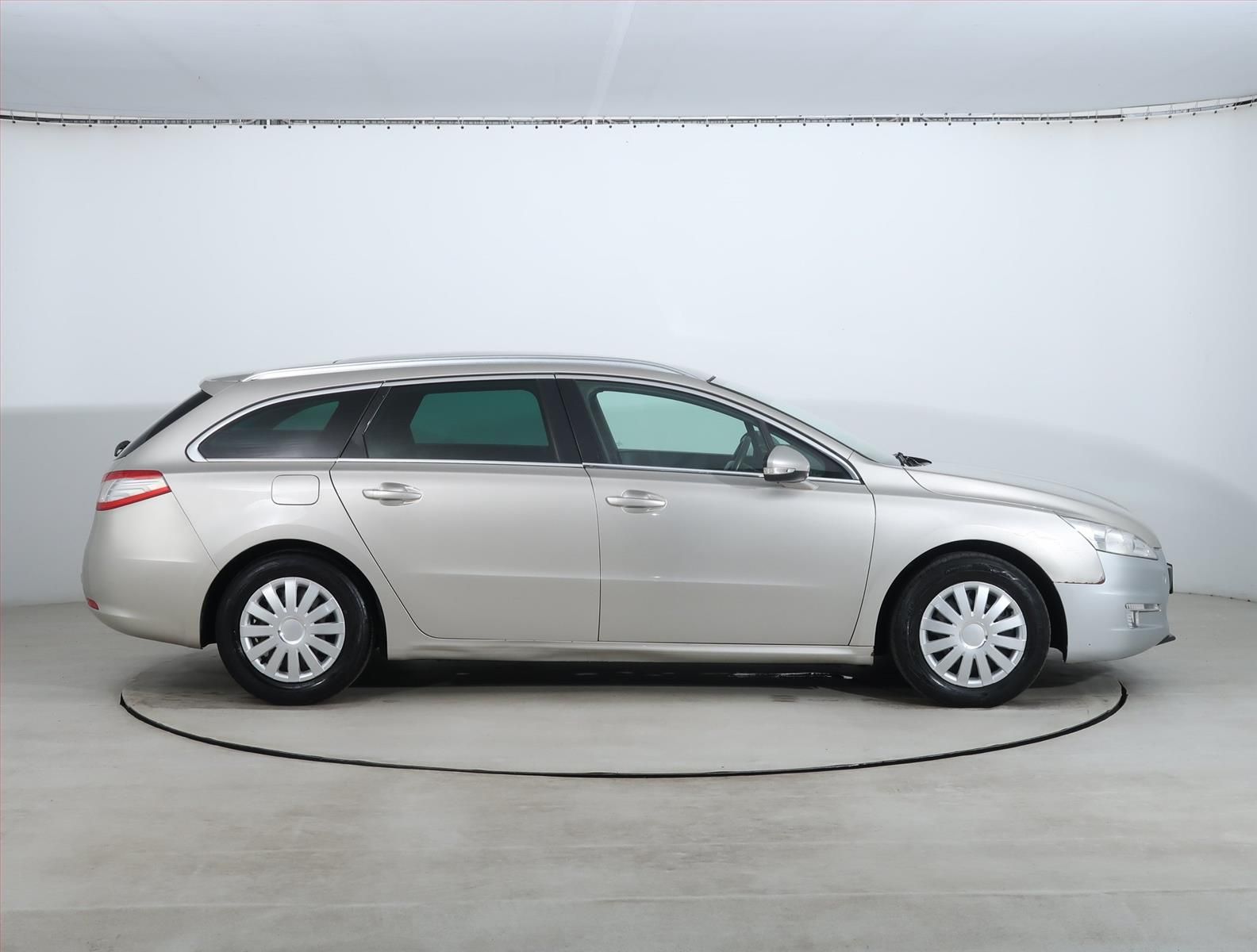 Peugeot 508, 2.0 HDi, Automatická klima - fotka 6