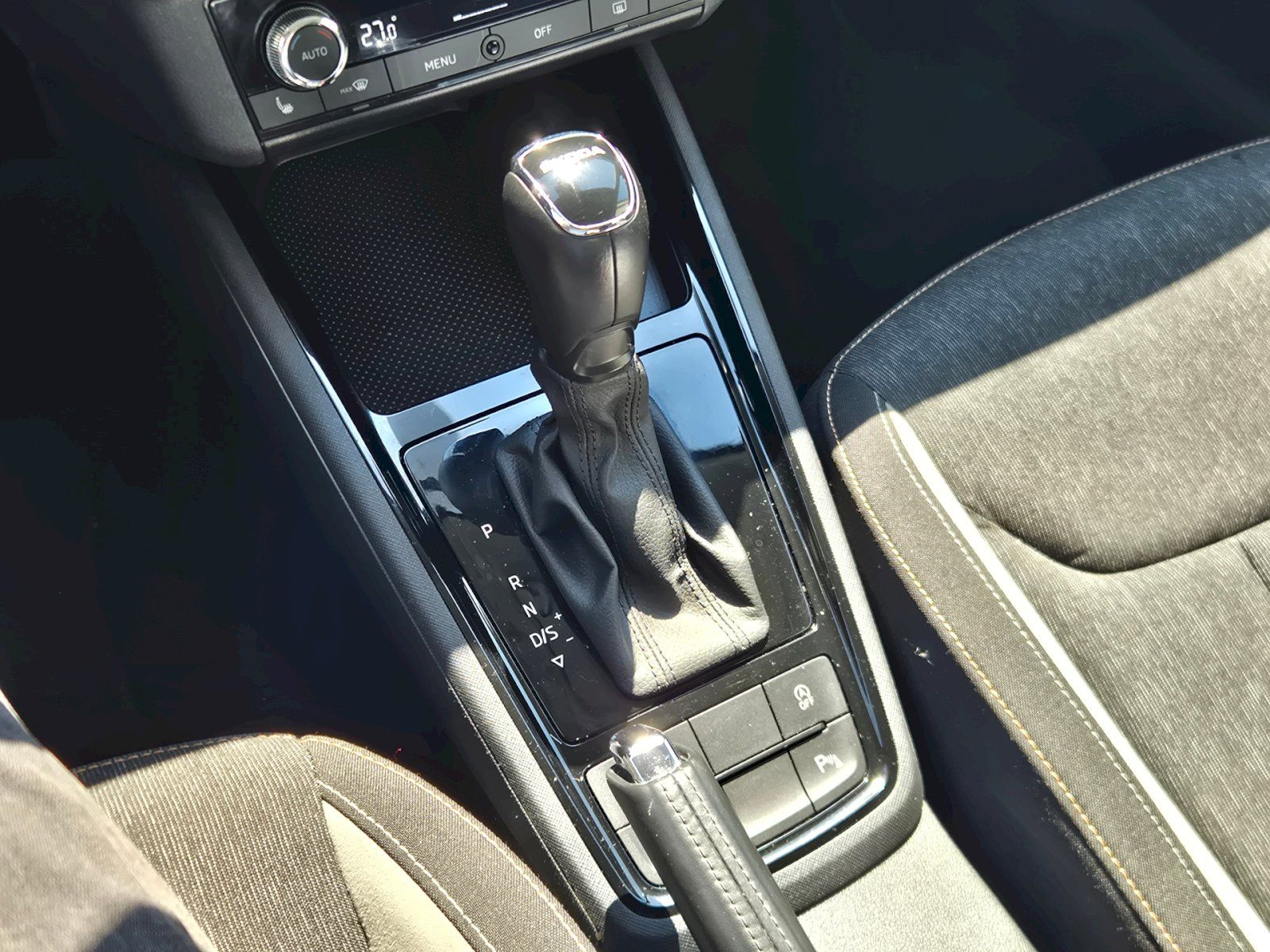 Škoda Kamiq, 1.5TSI 110kW DSG Style - fotka 6