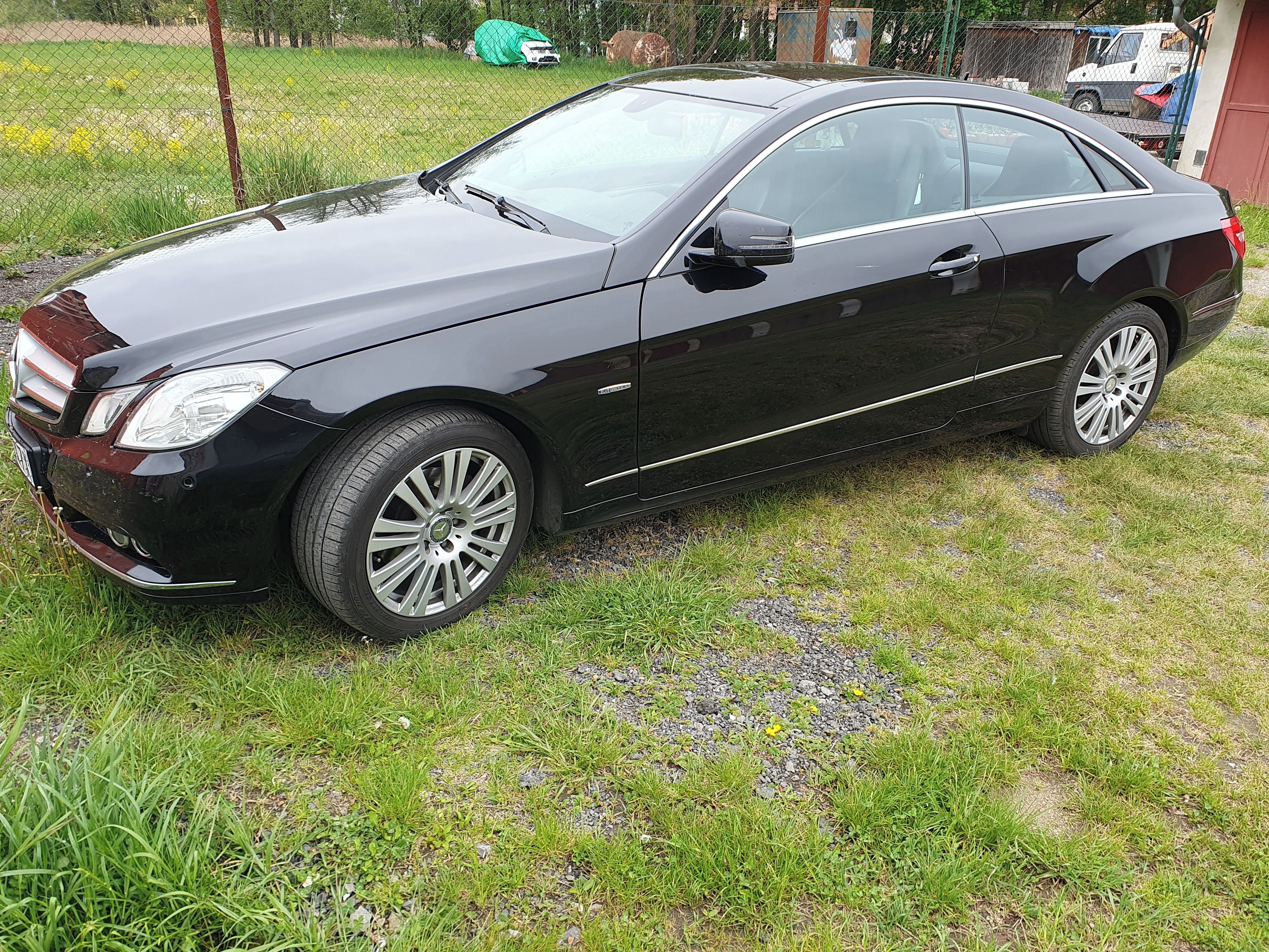 Mercedes-Benz Třídy E, E 250 kupé - fotka 6