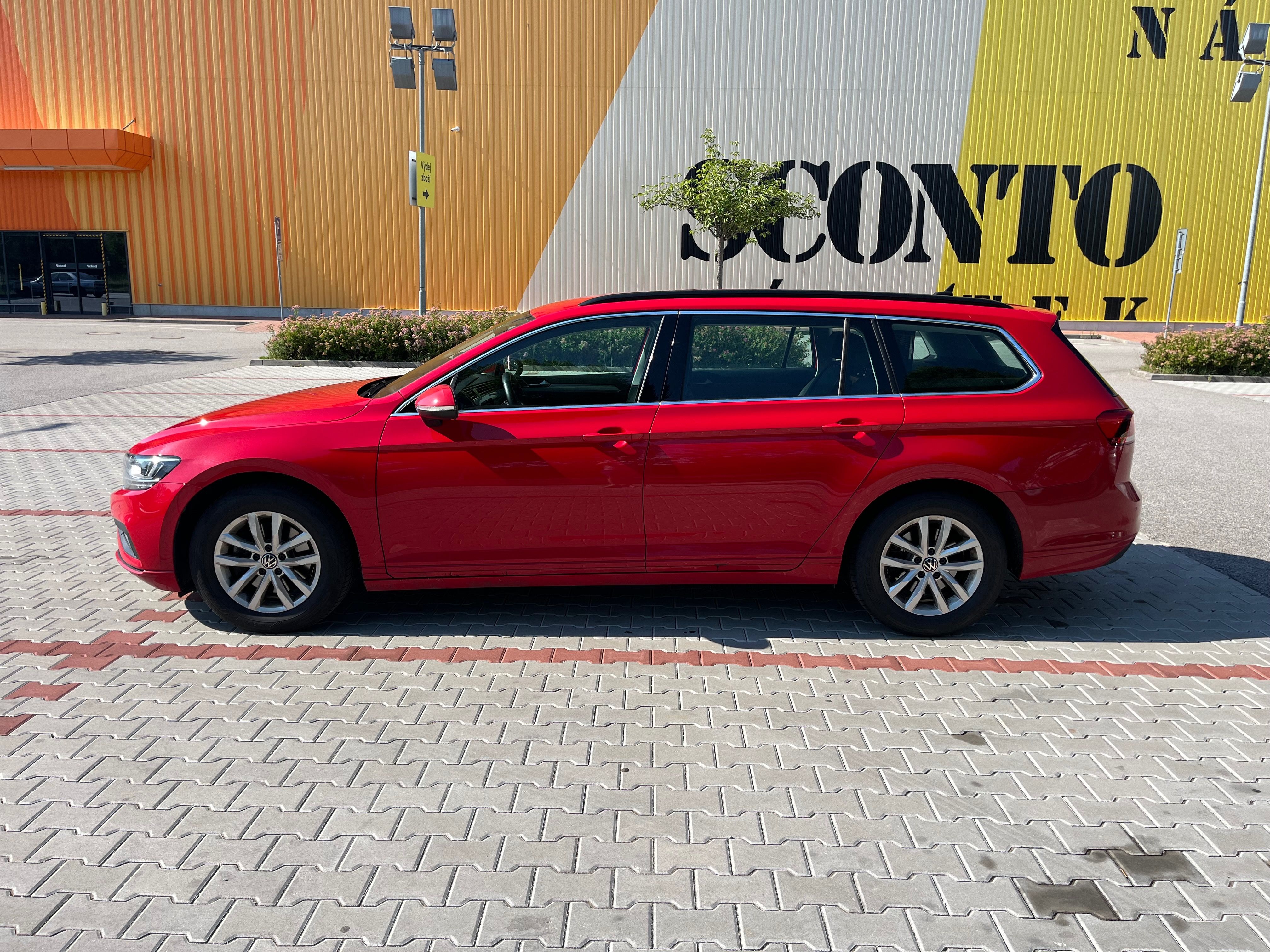 Volkswagen Passat, 2.0 TDI, Automat, LED, Virtual - fotka 3
