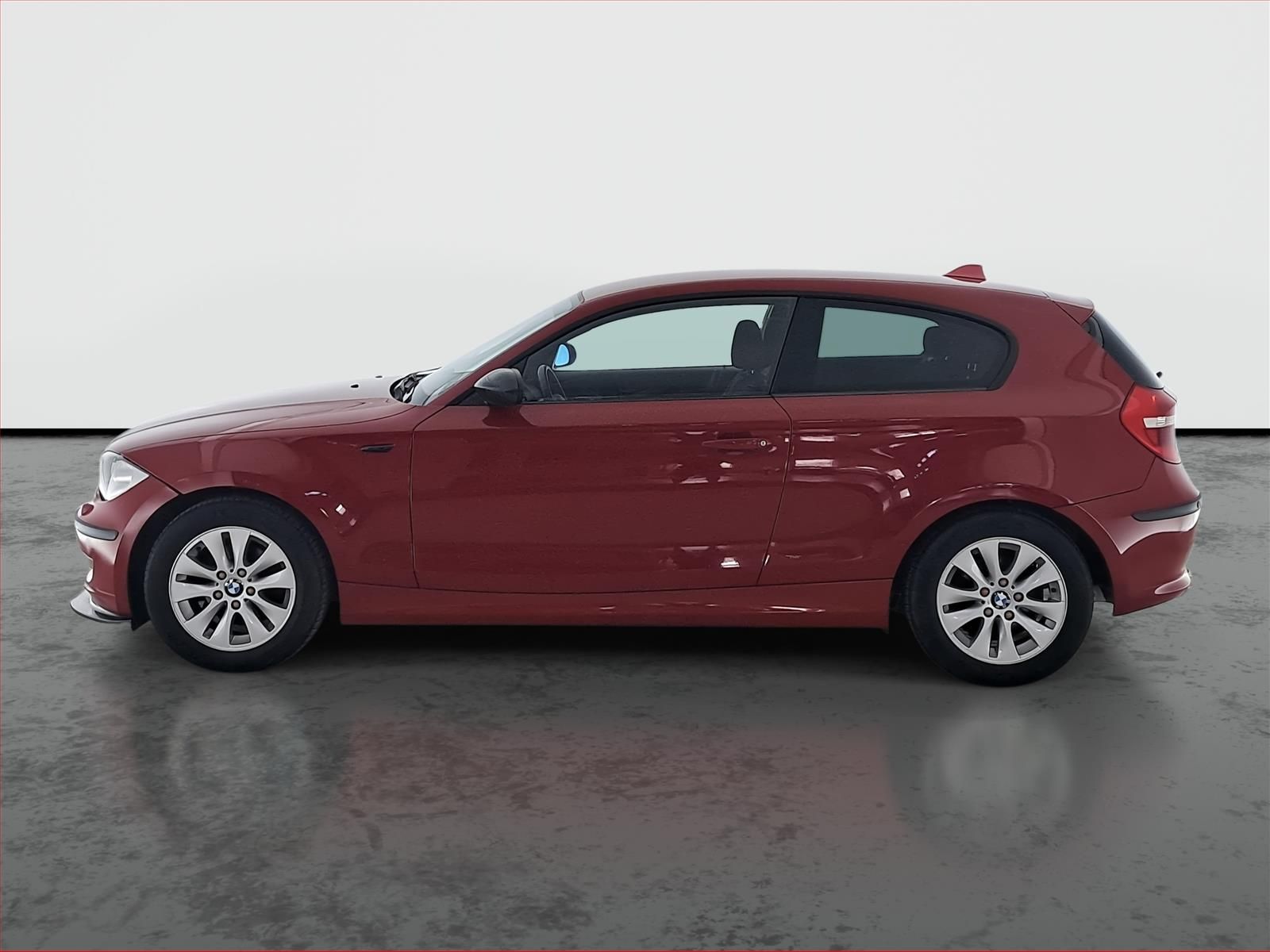 BMW Řada 1, 116i, Automatická klima - fotka 3