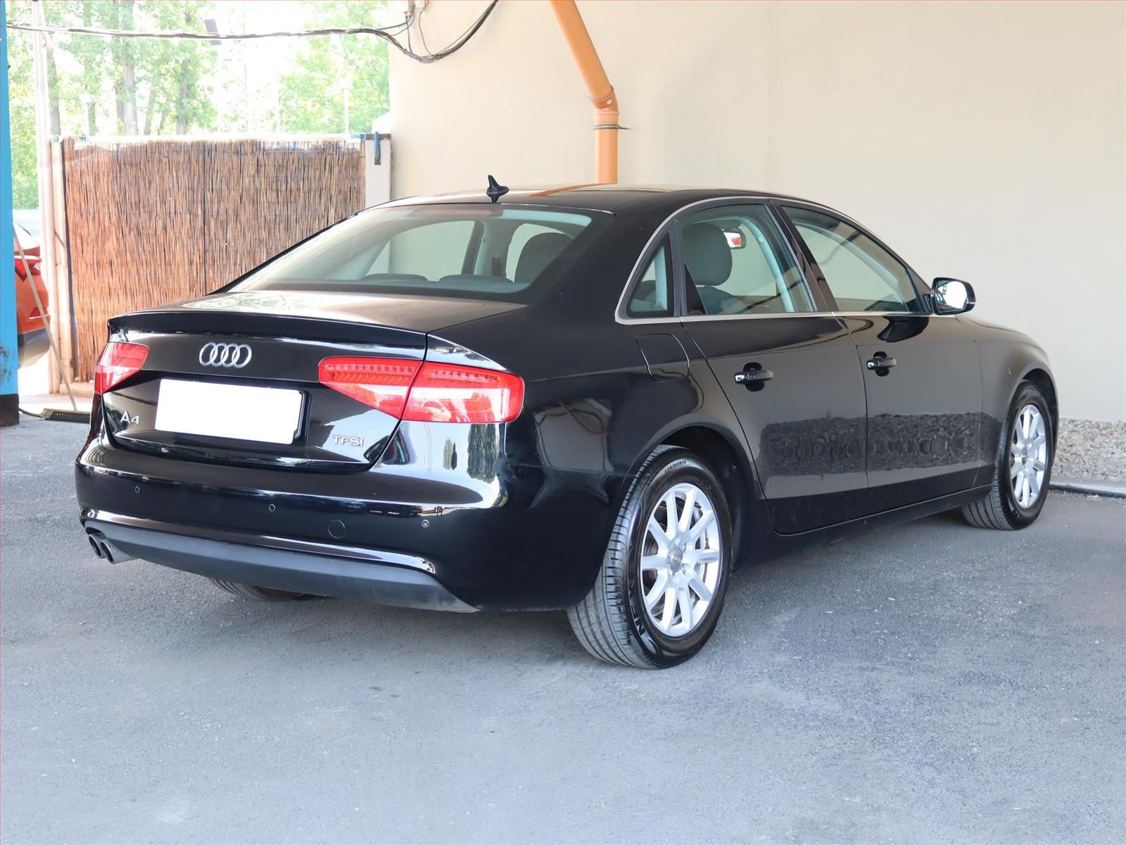 Audi A4, 1.8 TFSI, ČR,1.maj - fotka 5