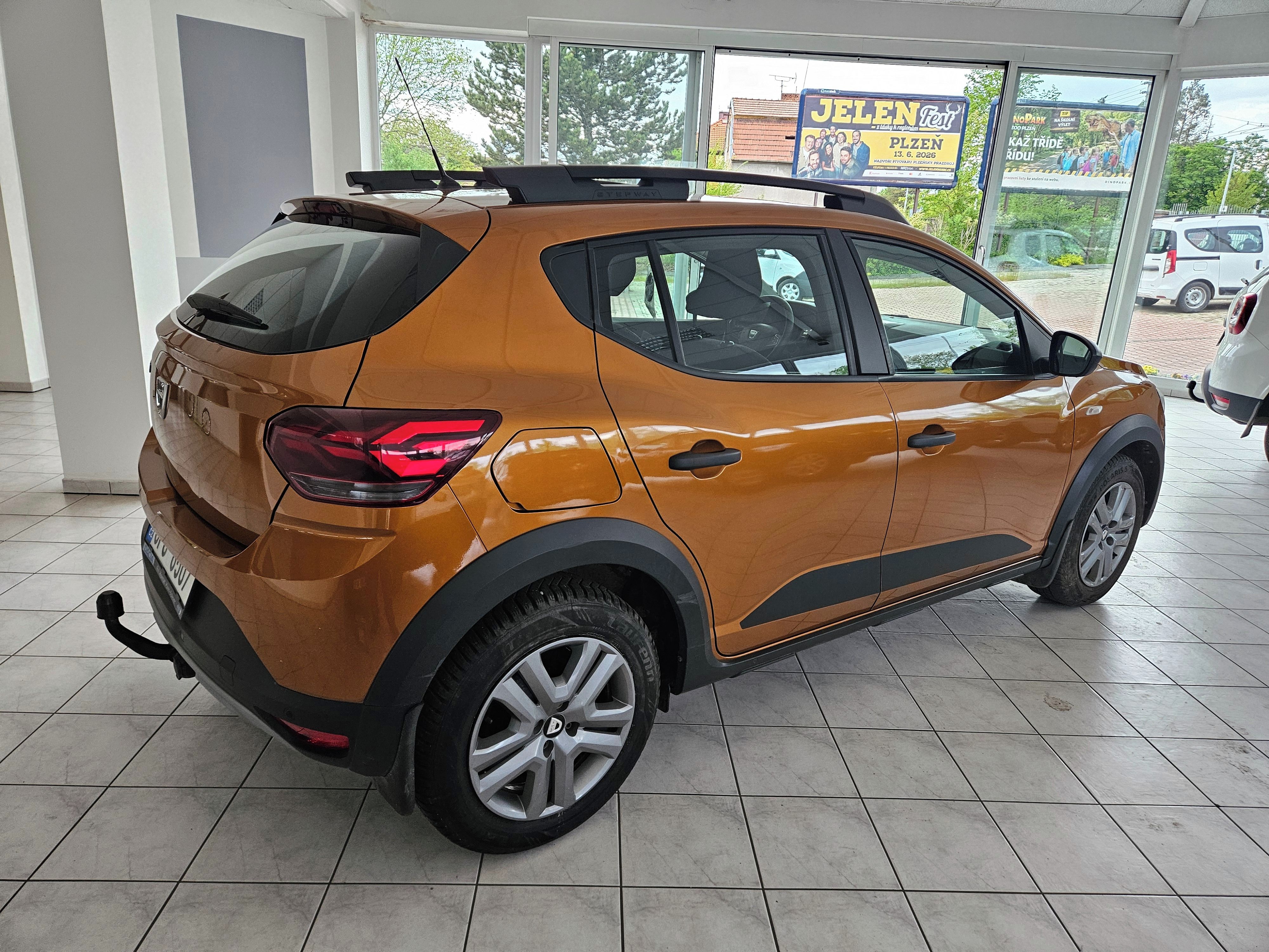 Dacia Sandero, 1,0 TCe STEPWAY KLIMA ZÁVĚS - fotka 6