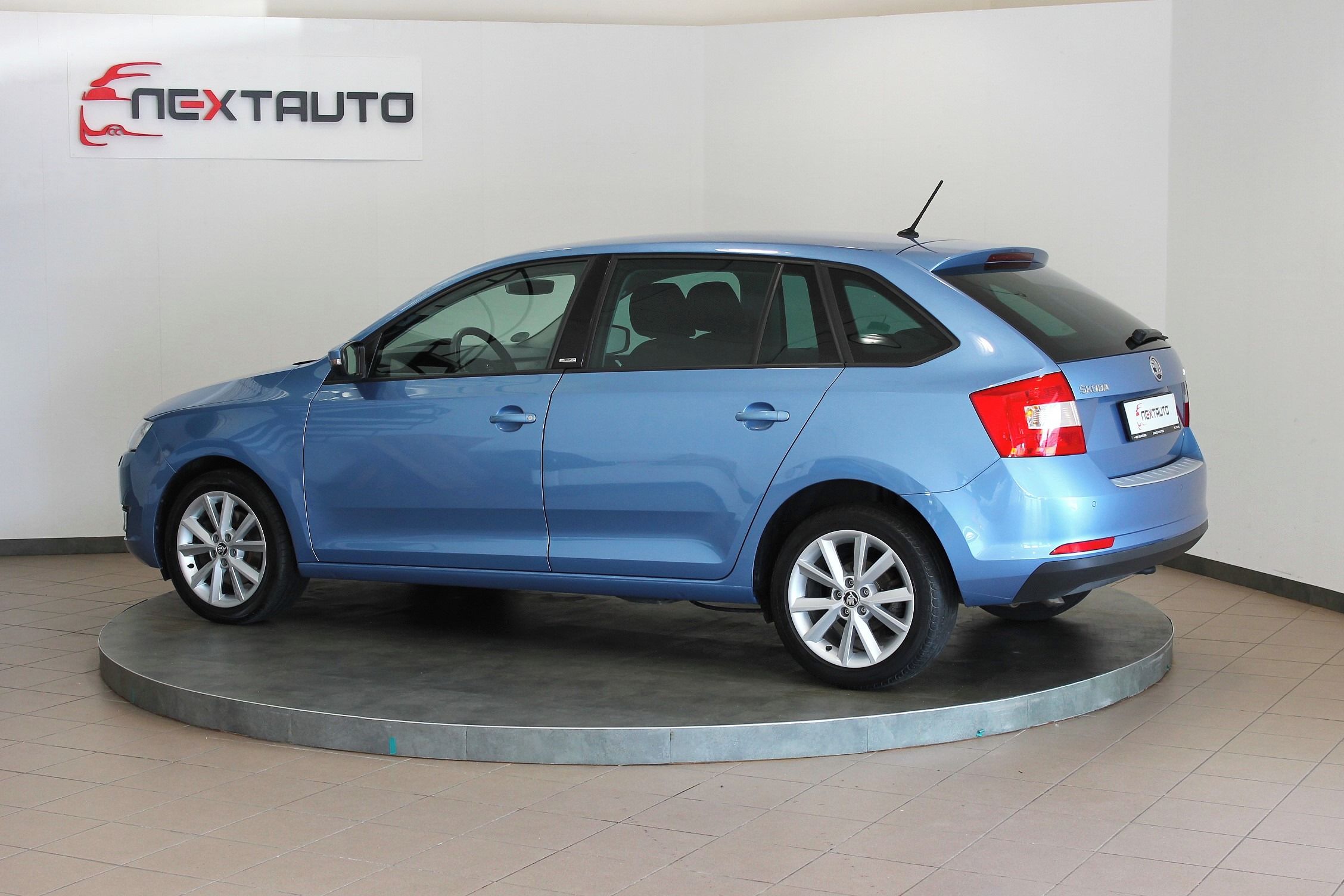 Škoda Rapid, 1.2 TSI 81kW JOY, 1.MAJITEL - fotka 3