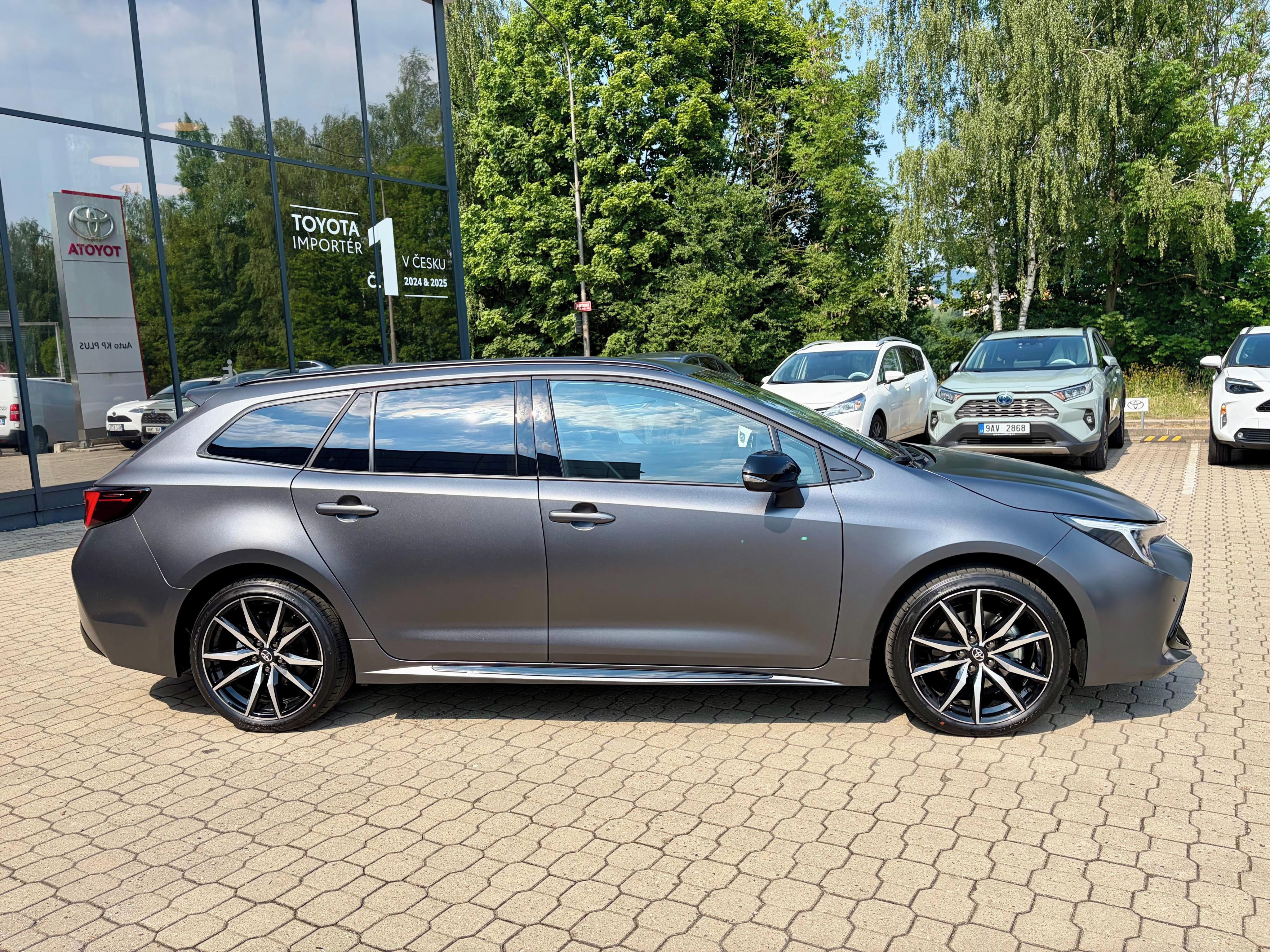 Toyota Corolla, 2,0 Touring Sports GR Sport - fotka 3