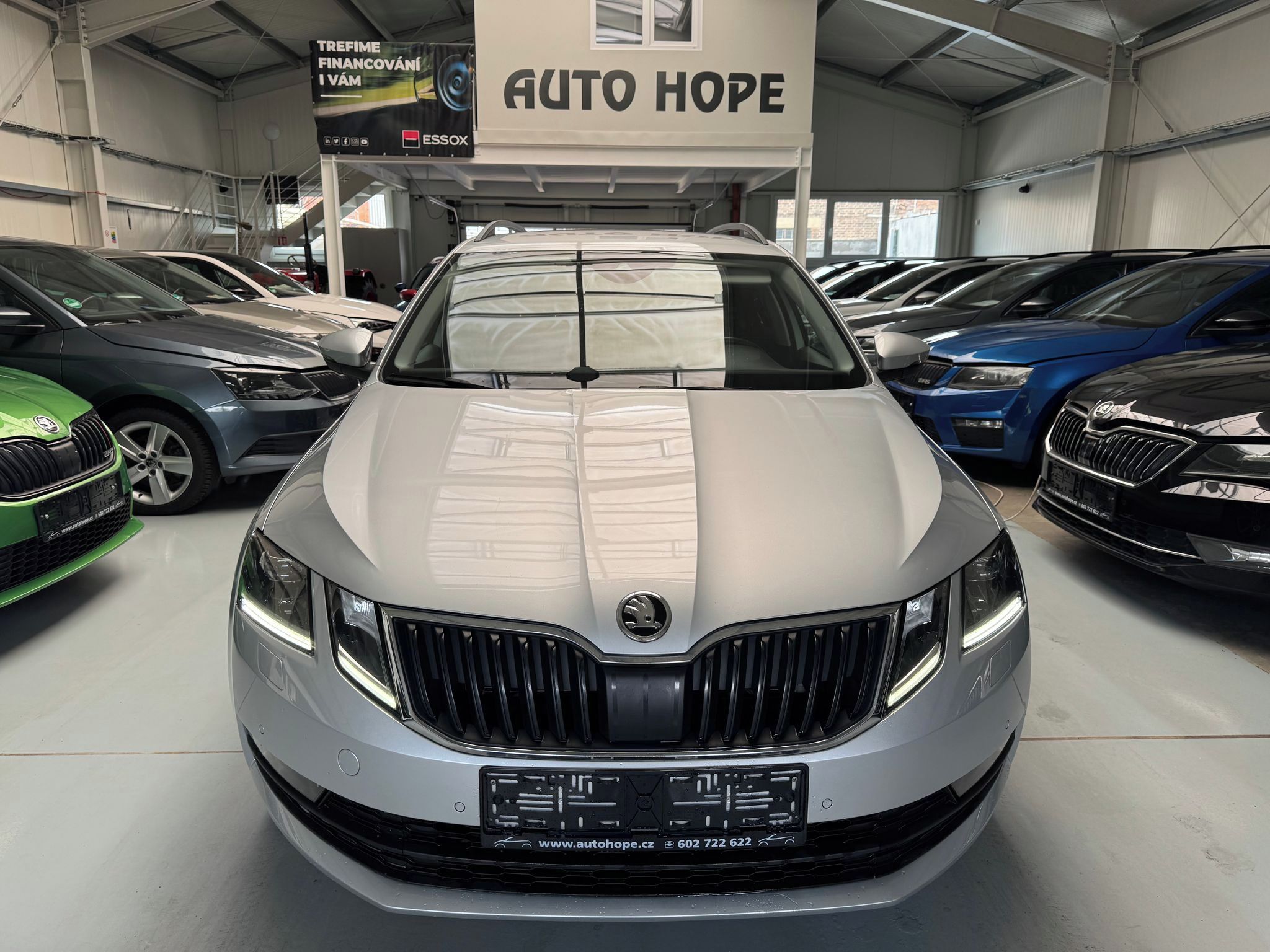 Škoda Octavia, combi 2.0 TDI DSG Style - fotka 2