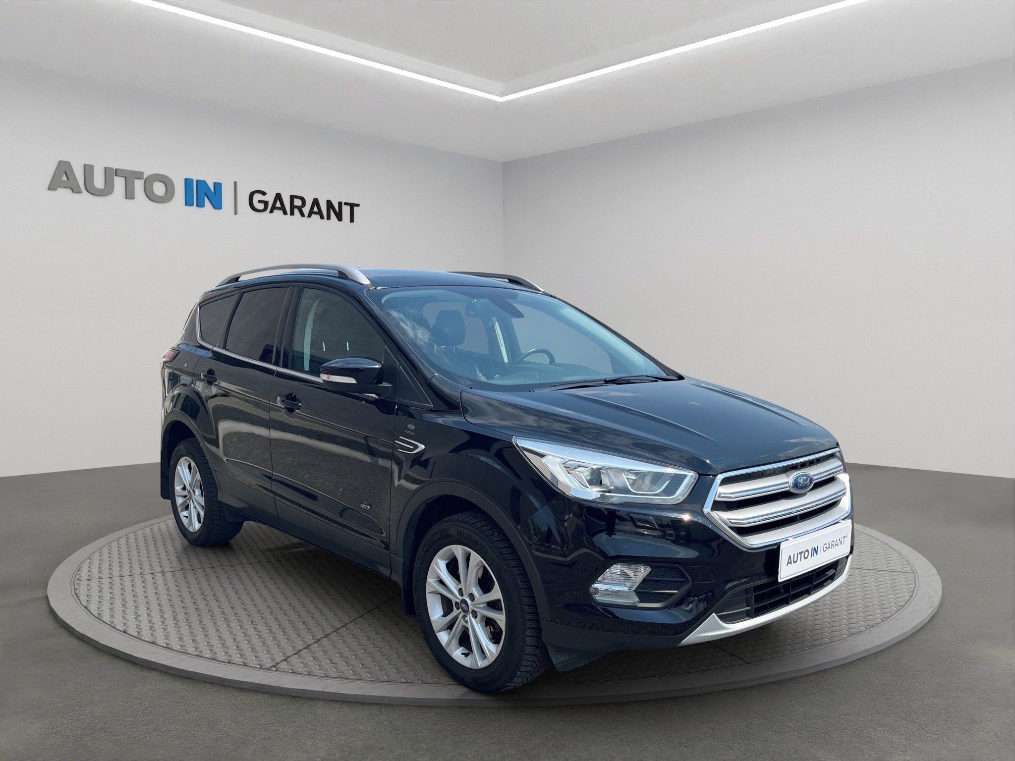 Ford Kuga, 2.0 110kW, 4x4, Tažné, Serv.kn - fotka 3