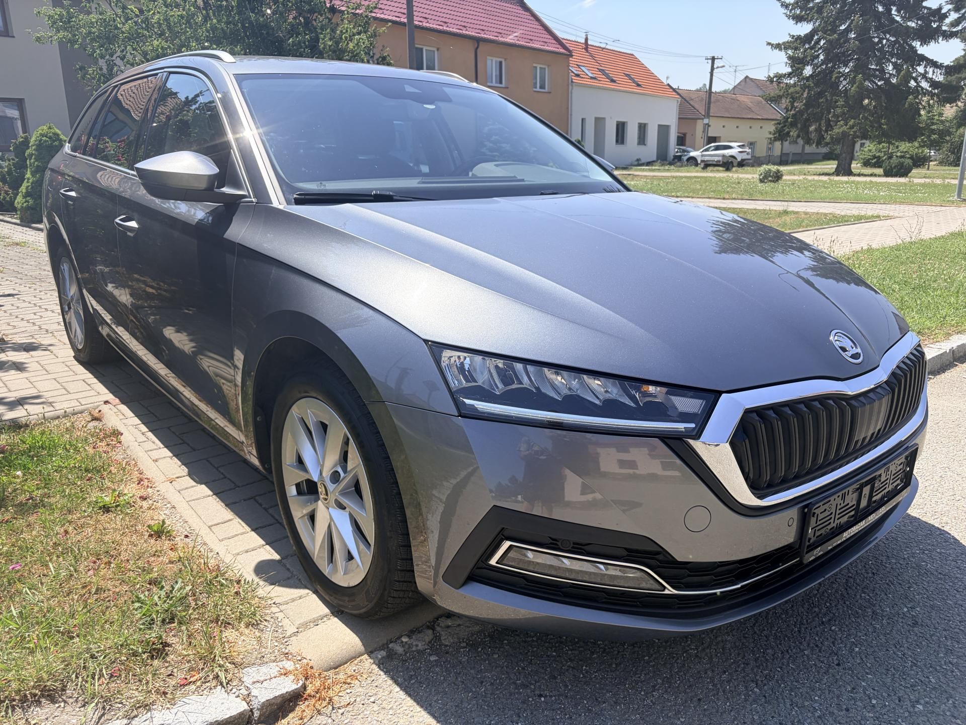 Škoda Octavia, 2.0TDI STYLE VIRTUAL LED - fotka 2