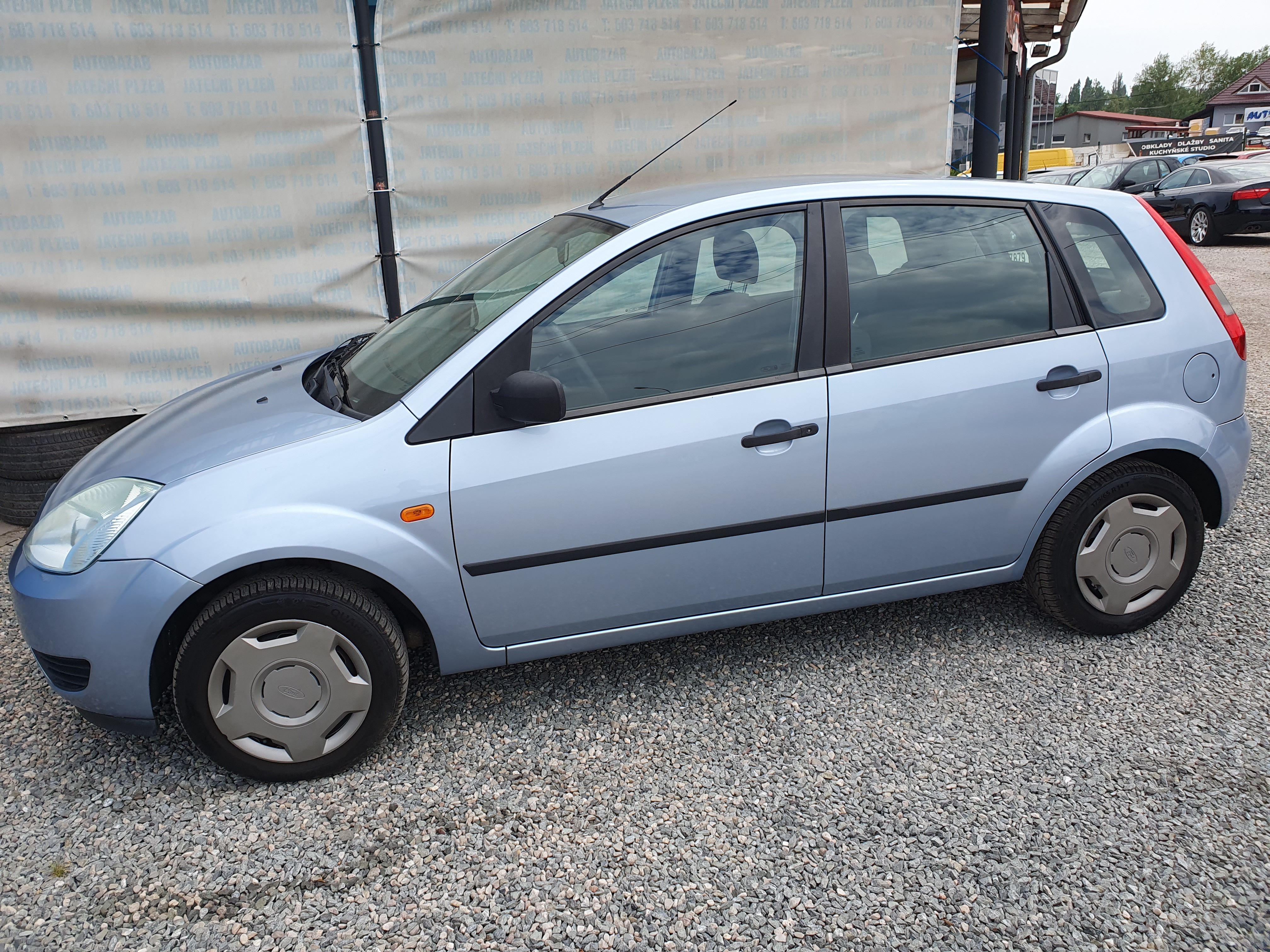 Ford Fiesta, 1.4 í 59 KW - fotka 6