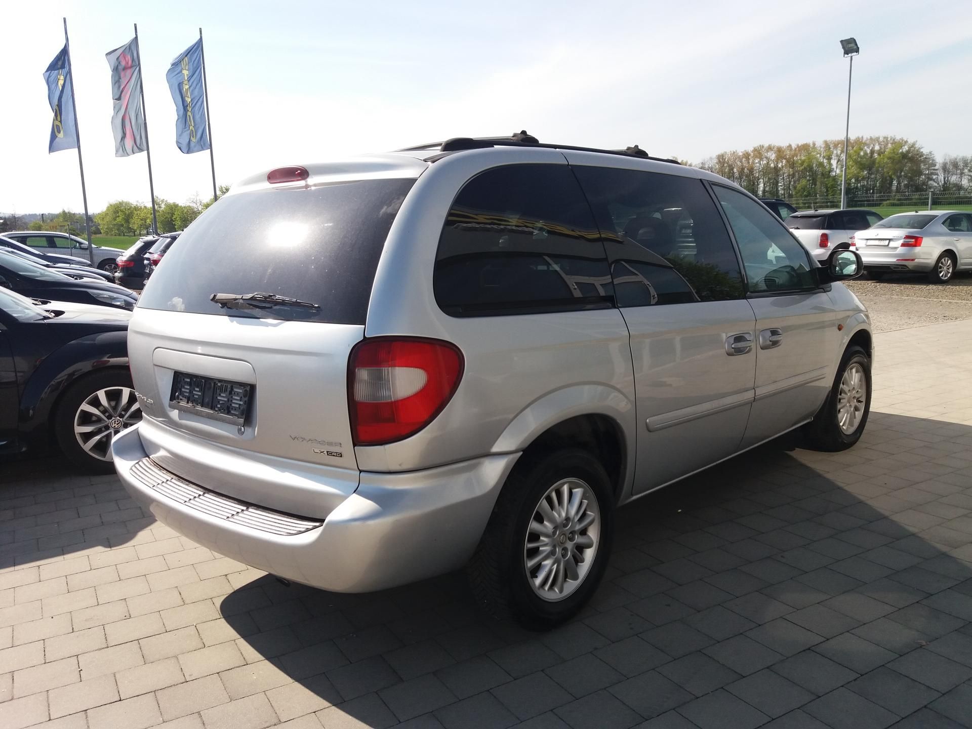 Chrysler Grand Voyager, 2.8 CRD,110kW,AUTOMAT,7.MÍST!! - fotka 4