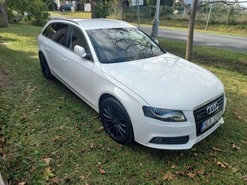 Audi A4 Avant 3.2 FSI quattro