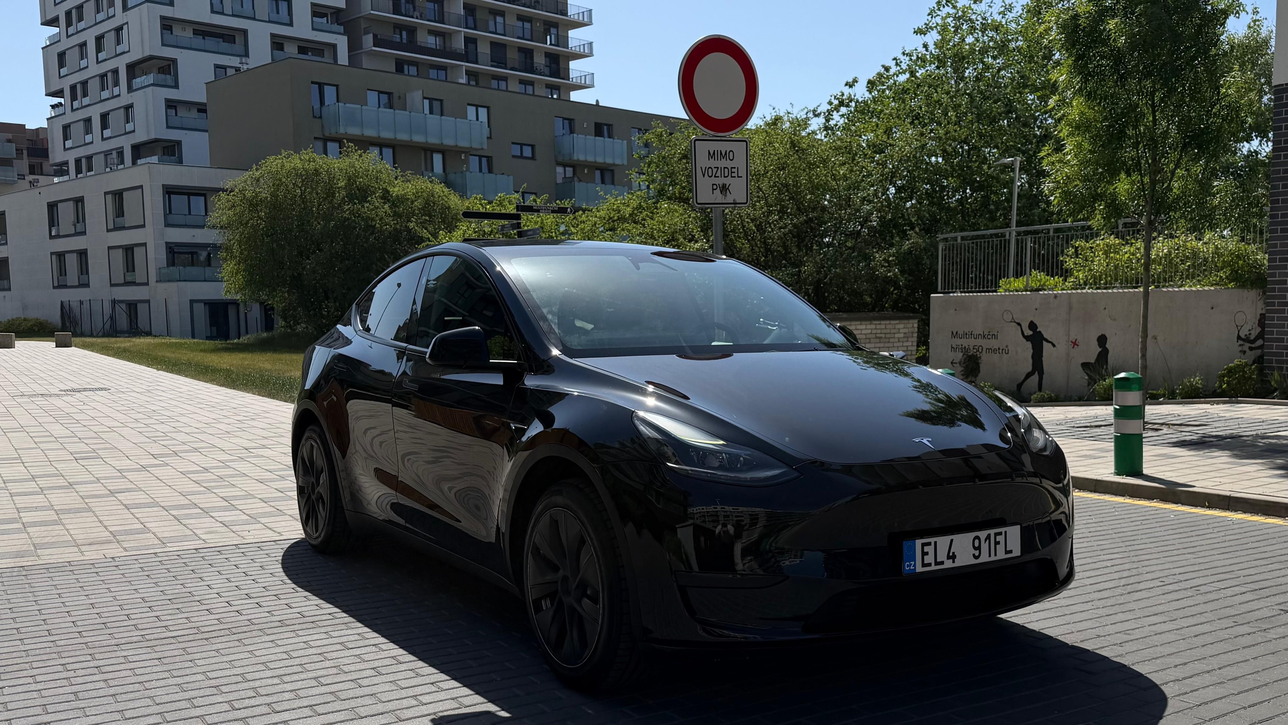 Tesla Model Y, RWD | LFP | HW4 | - fotka 5