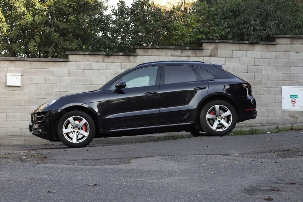 Porsche Macan, Porsche Macan Turbo 3.6 V6 - fotka 2